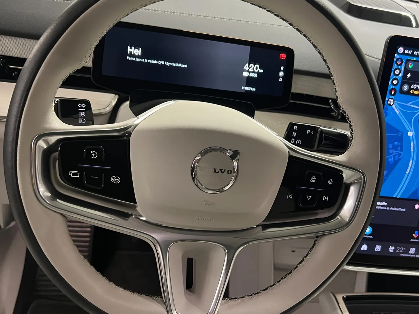 Autokuva 7 - ISL-366