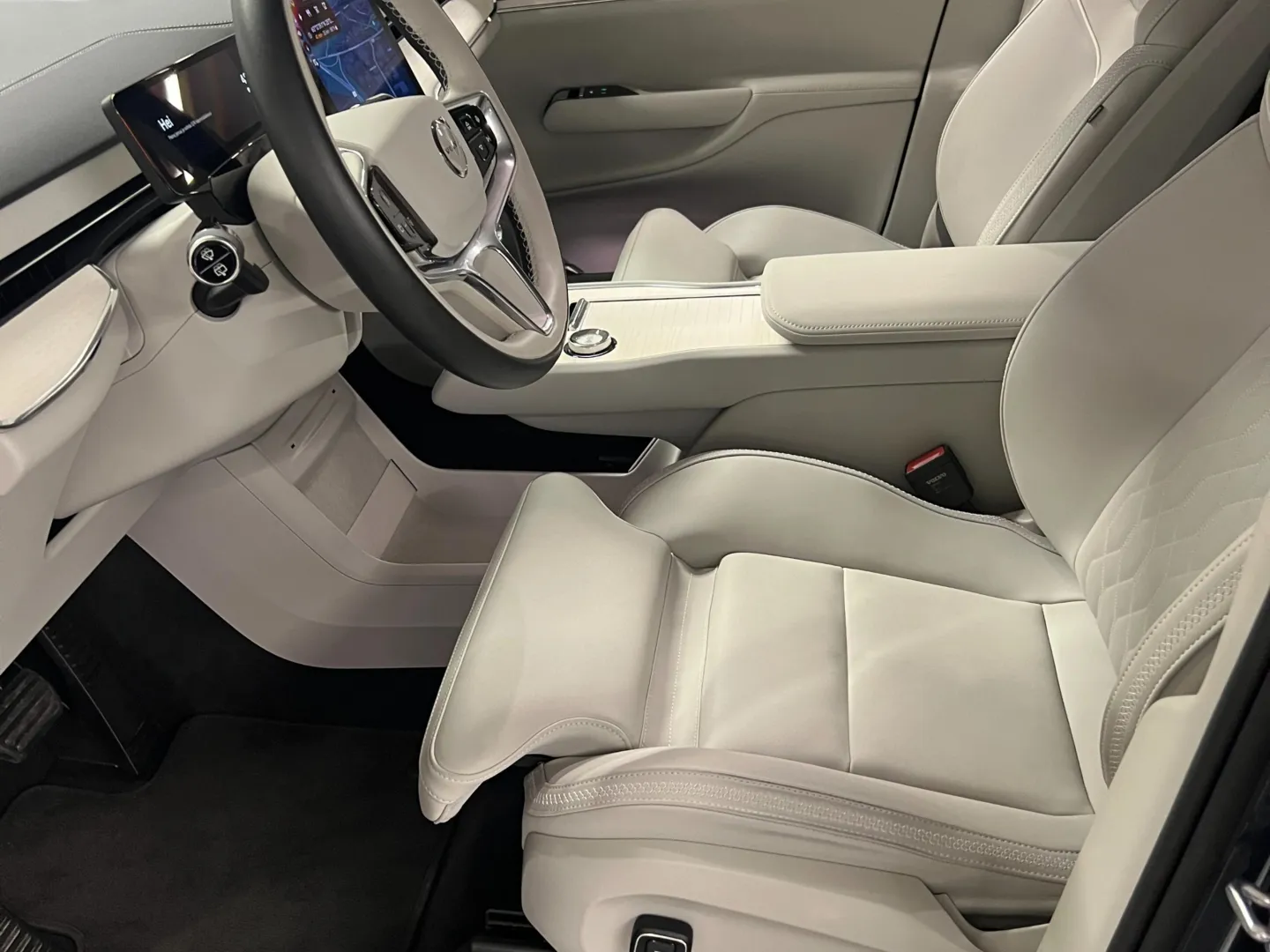 Autokuva 8 - ISL-366