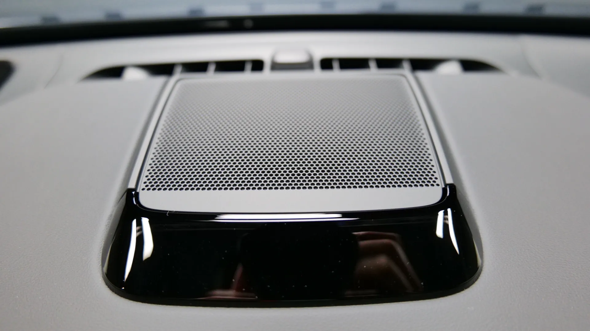 Autokuva 16 - ISL-366