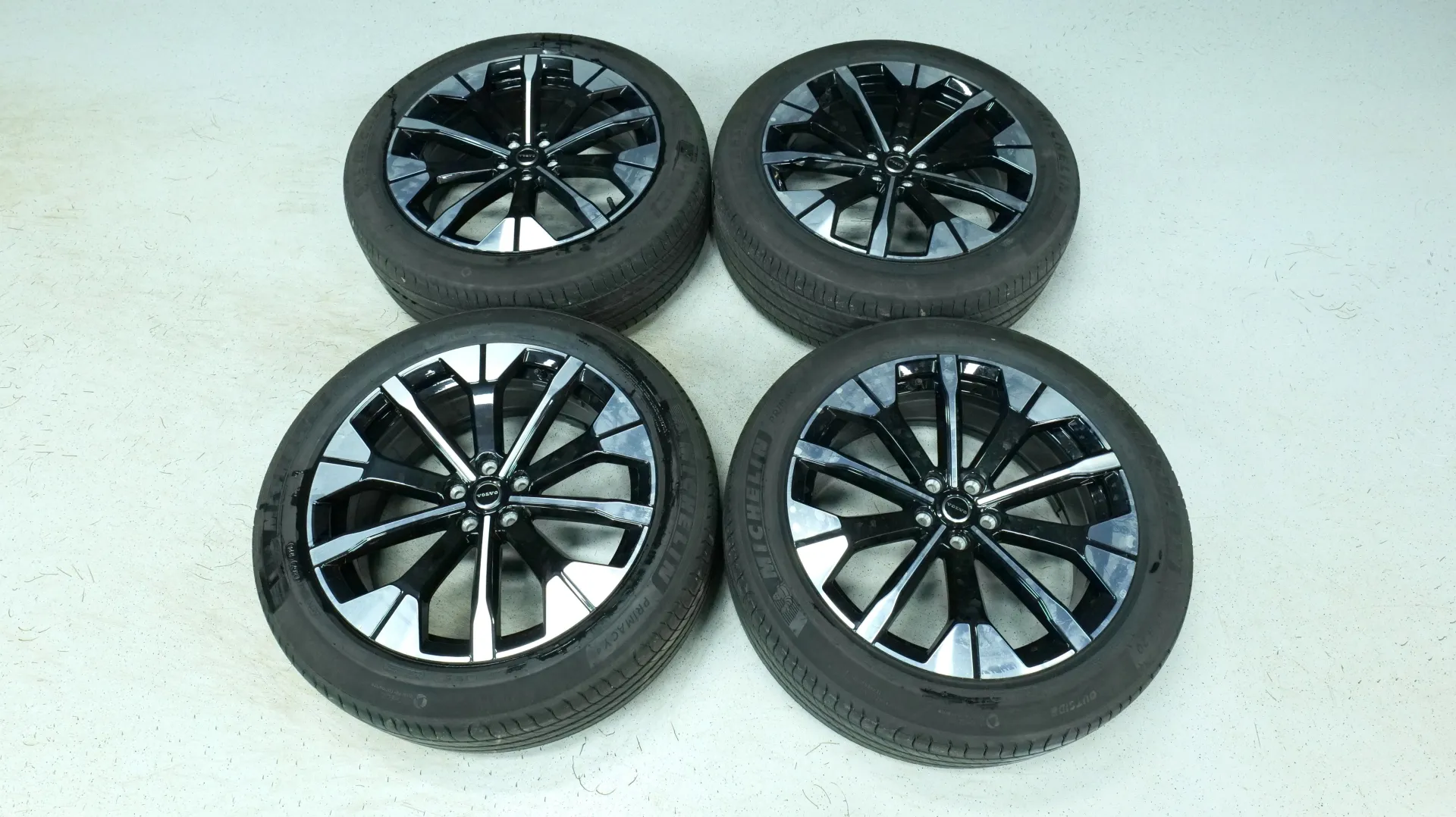 Autokuva 20 - ISL-367