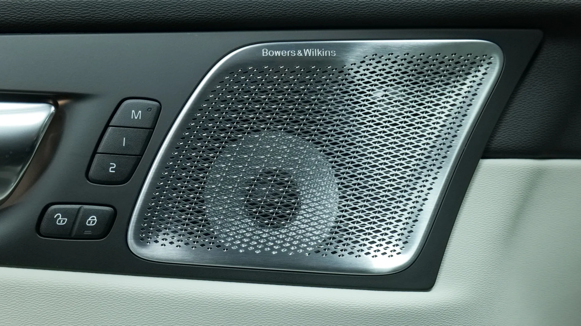 Autokuva 10 - ISL-367