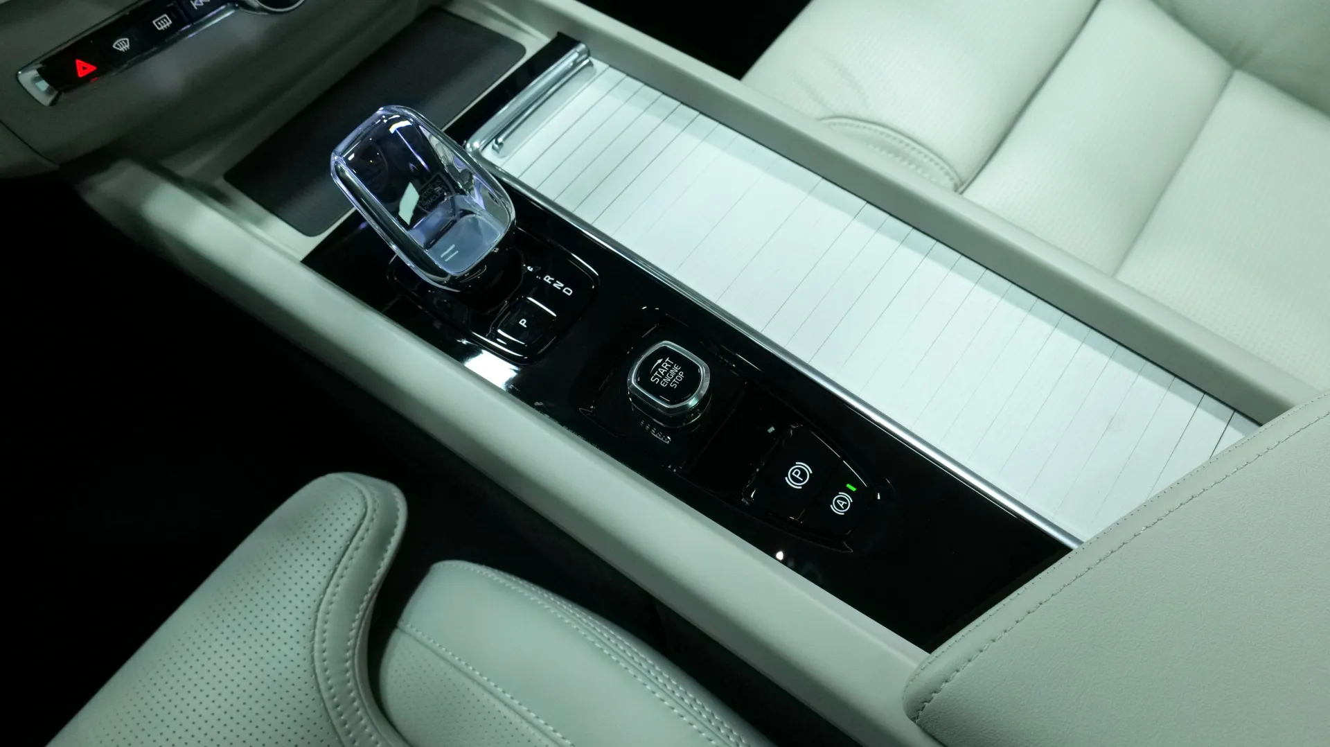 Autokuva 9 - ISL-367