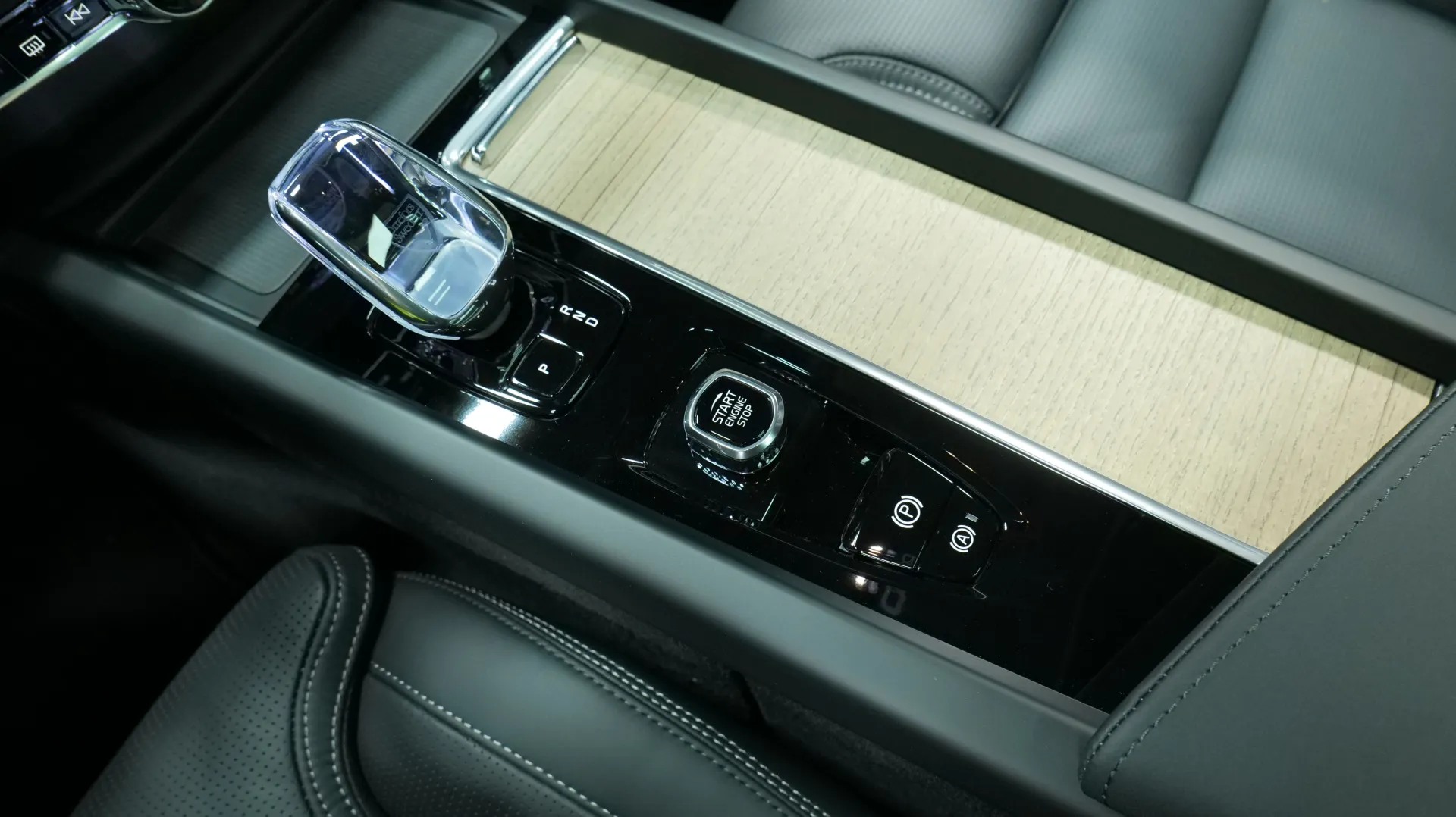 Autokuva 9 - ISL-768