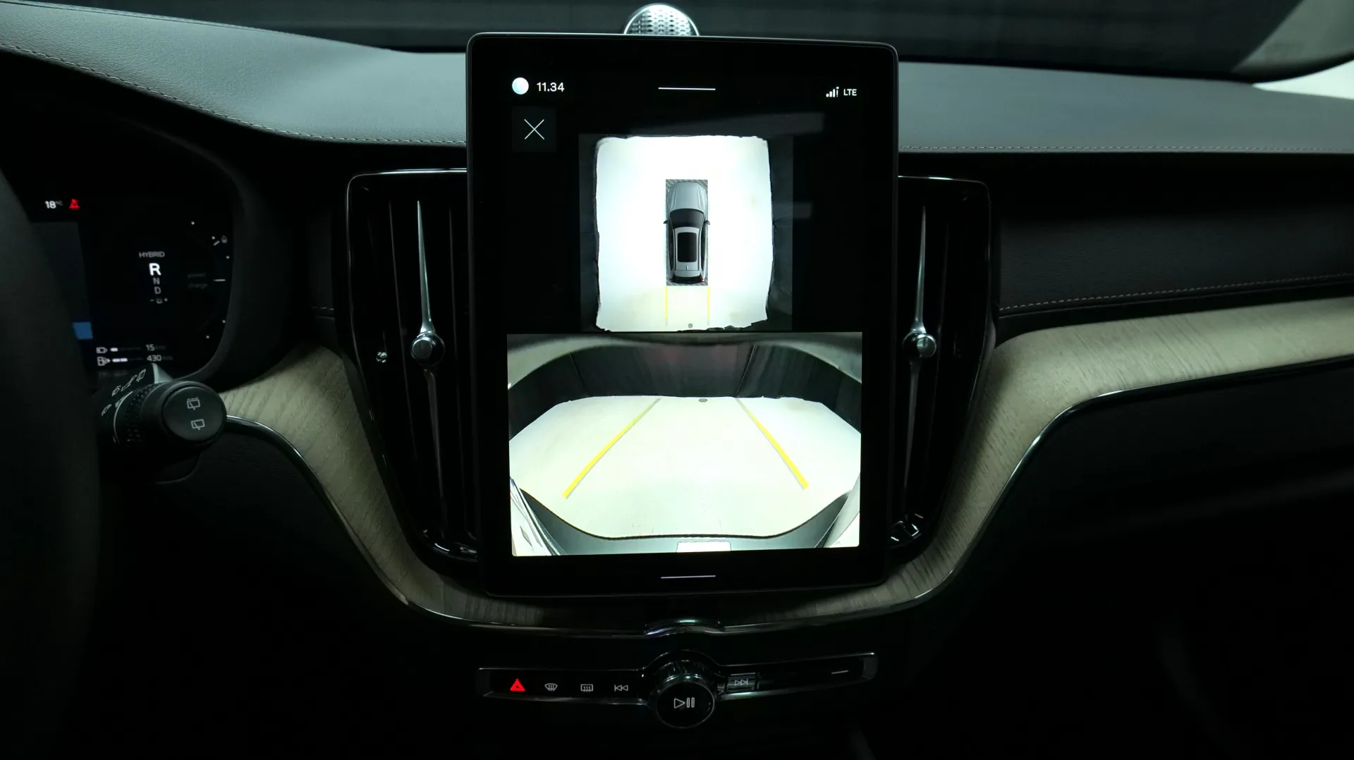 Autokuva 7 - ISL-768