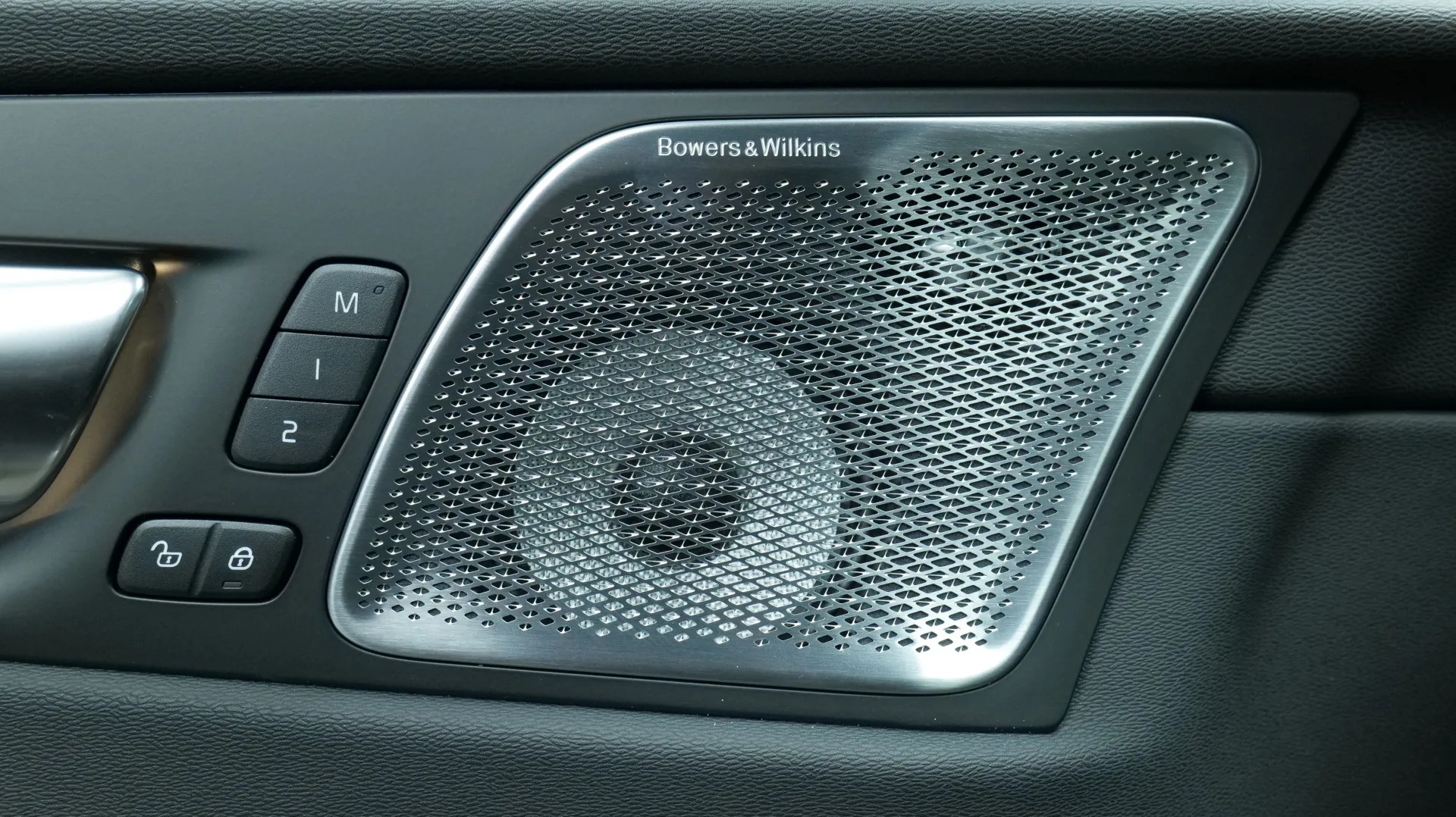 Autokuva 10 - ISL-778