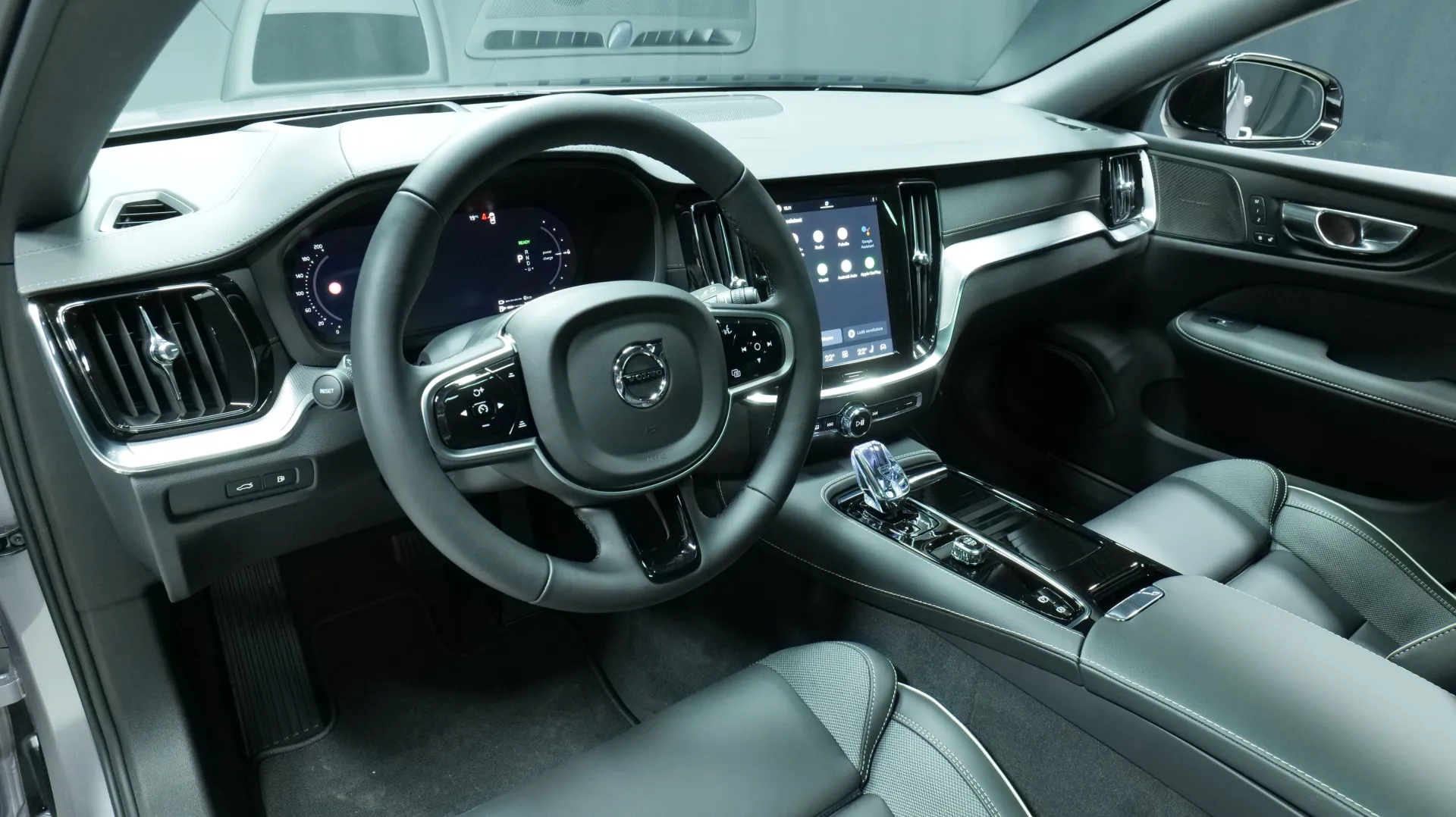 Autokuva 13 - ISL-803