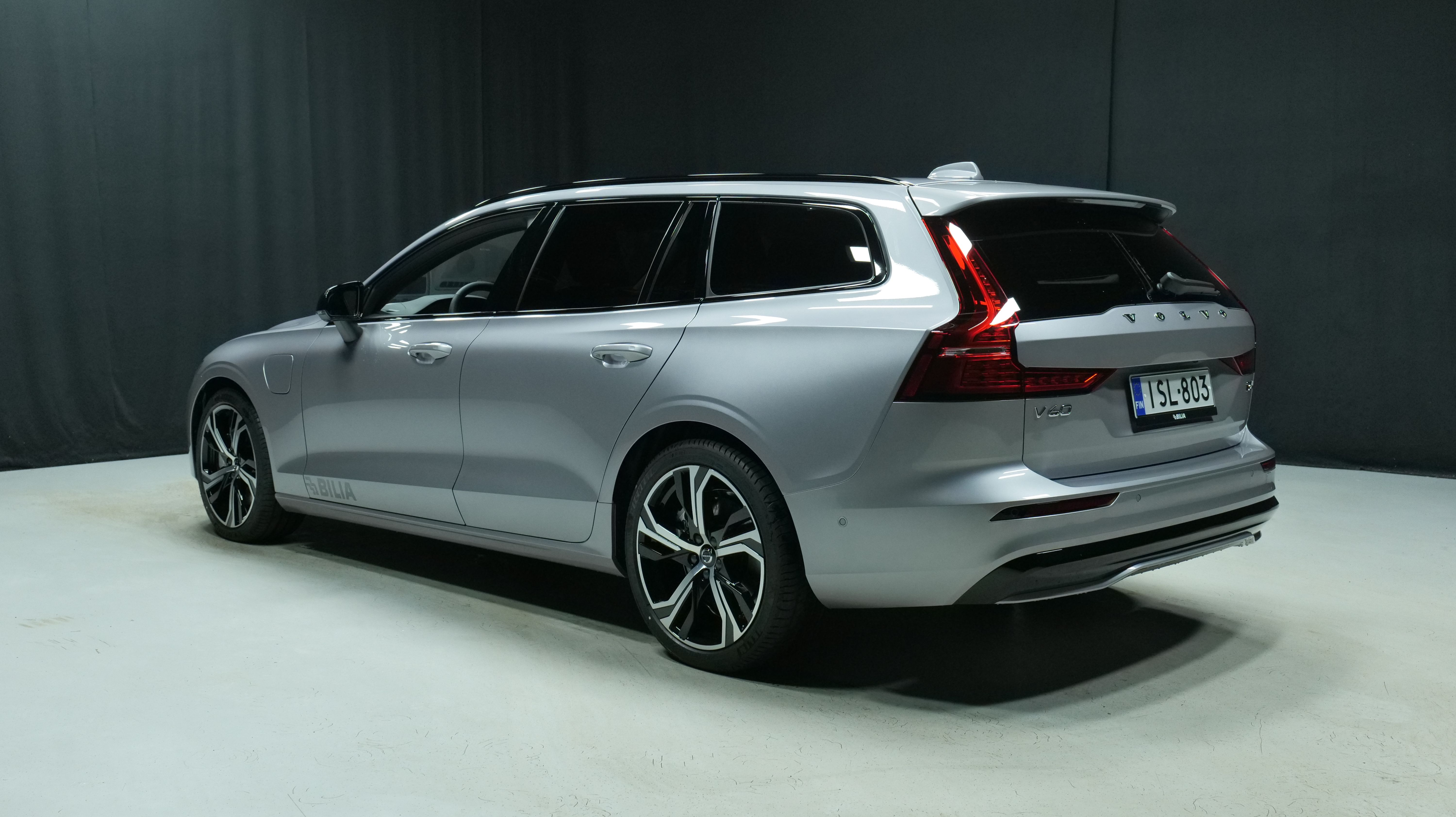 Volvo V60 T6 AWD Long Range Ultra Dark 2026, kuva 2/19