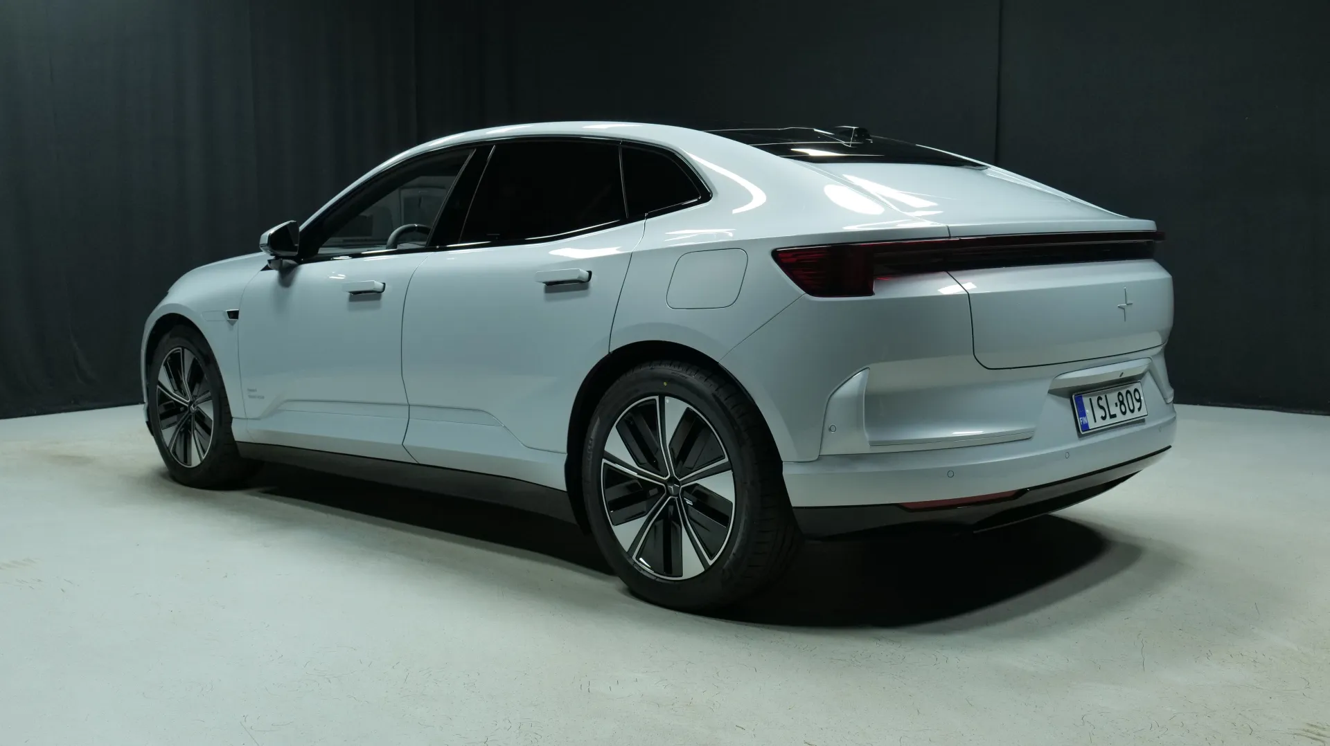 Autokuva 2 - ISL-809