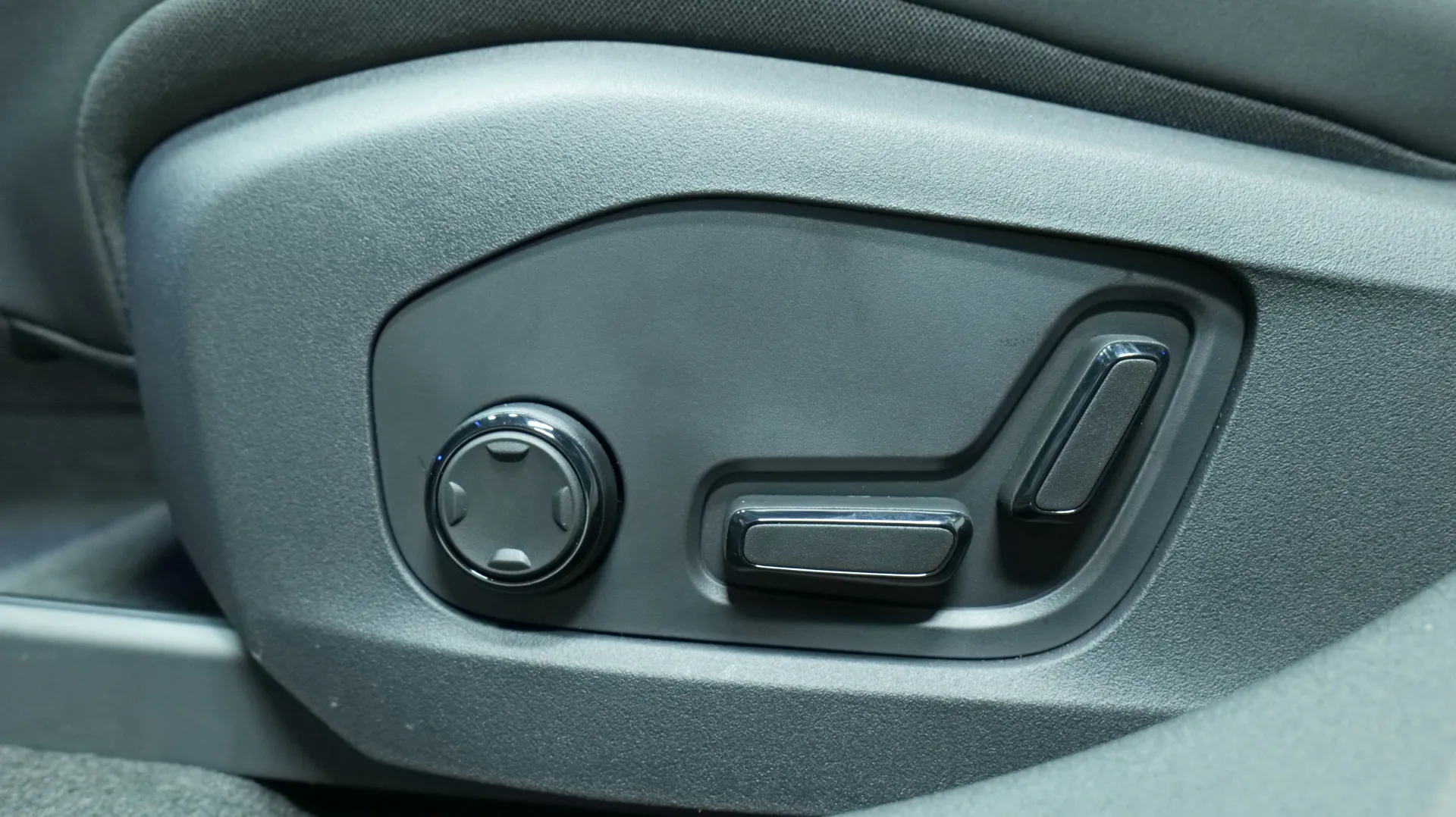 Autokuva 11 - ISL-809