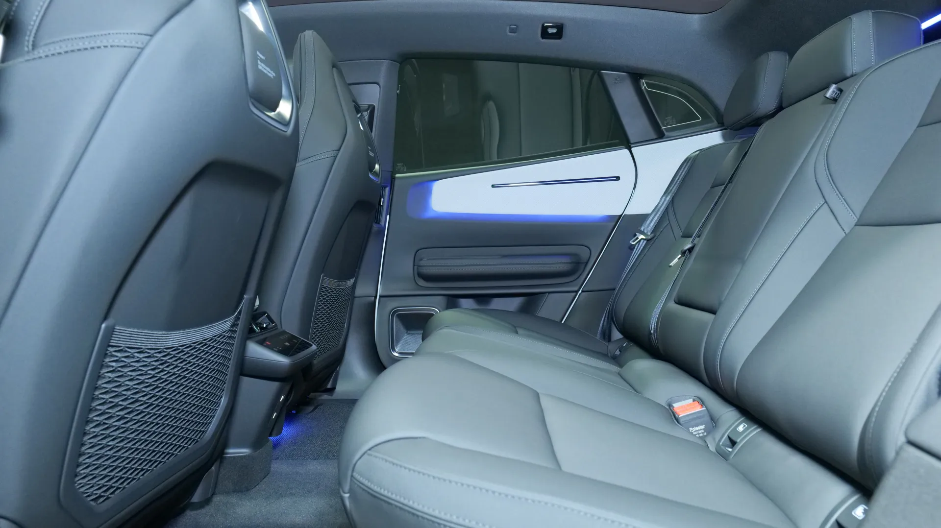 Autokuva 17 - ISL-809