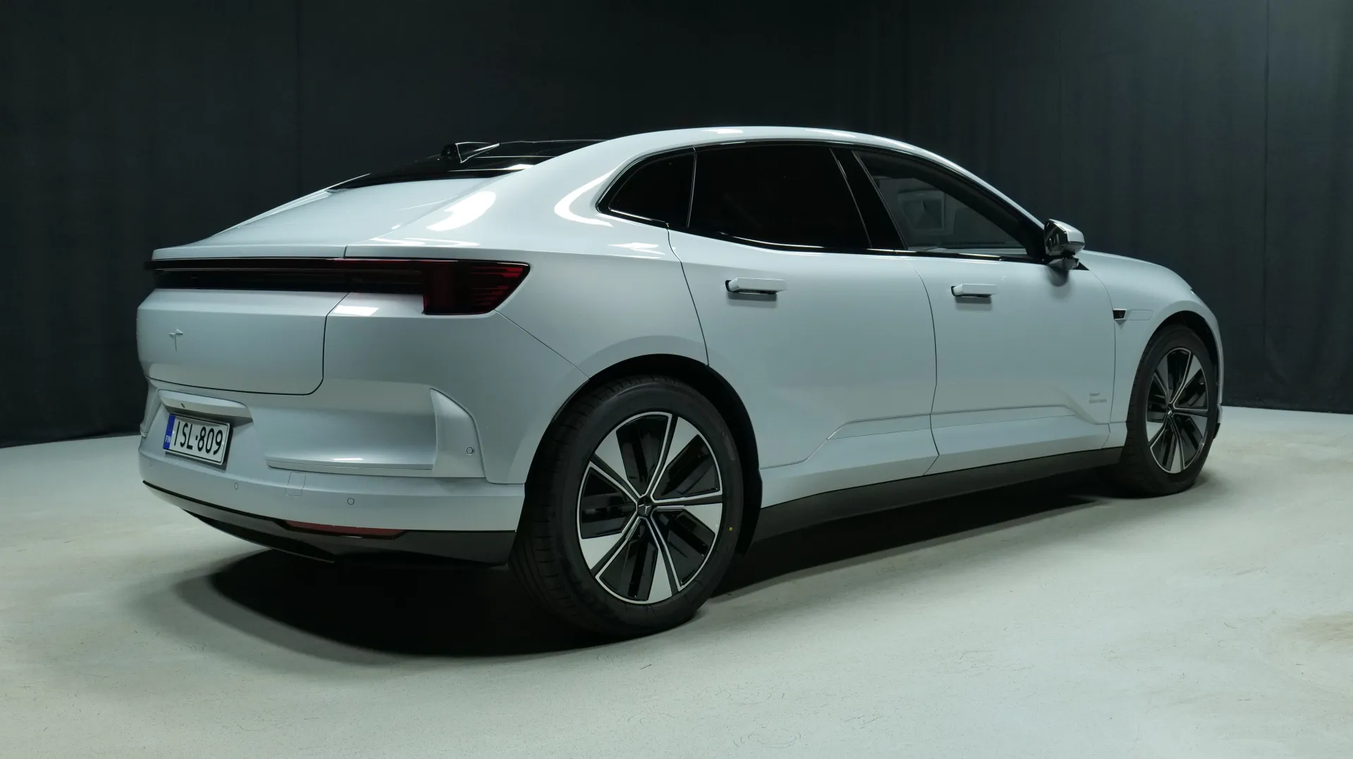 Autokuva 3 - ISL-809