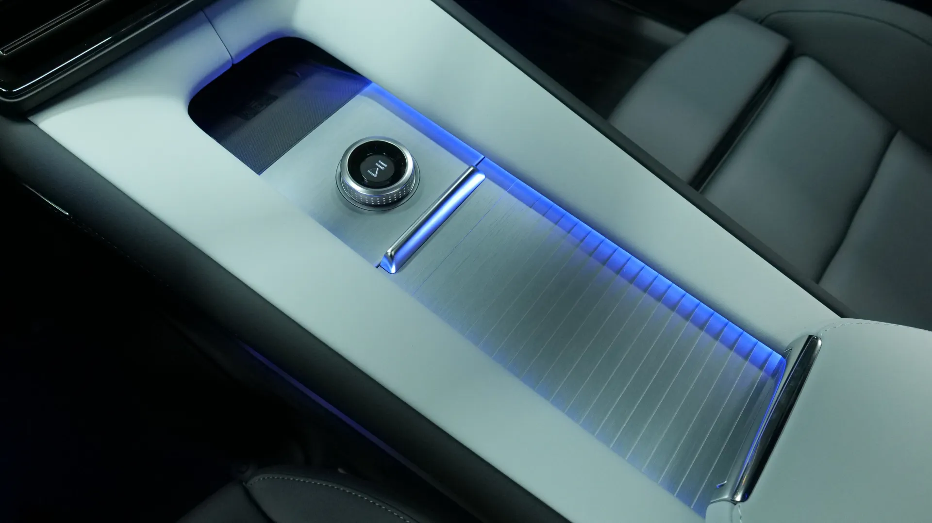 Autokuva 10 - ISL-809