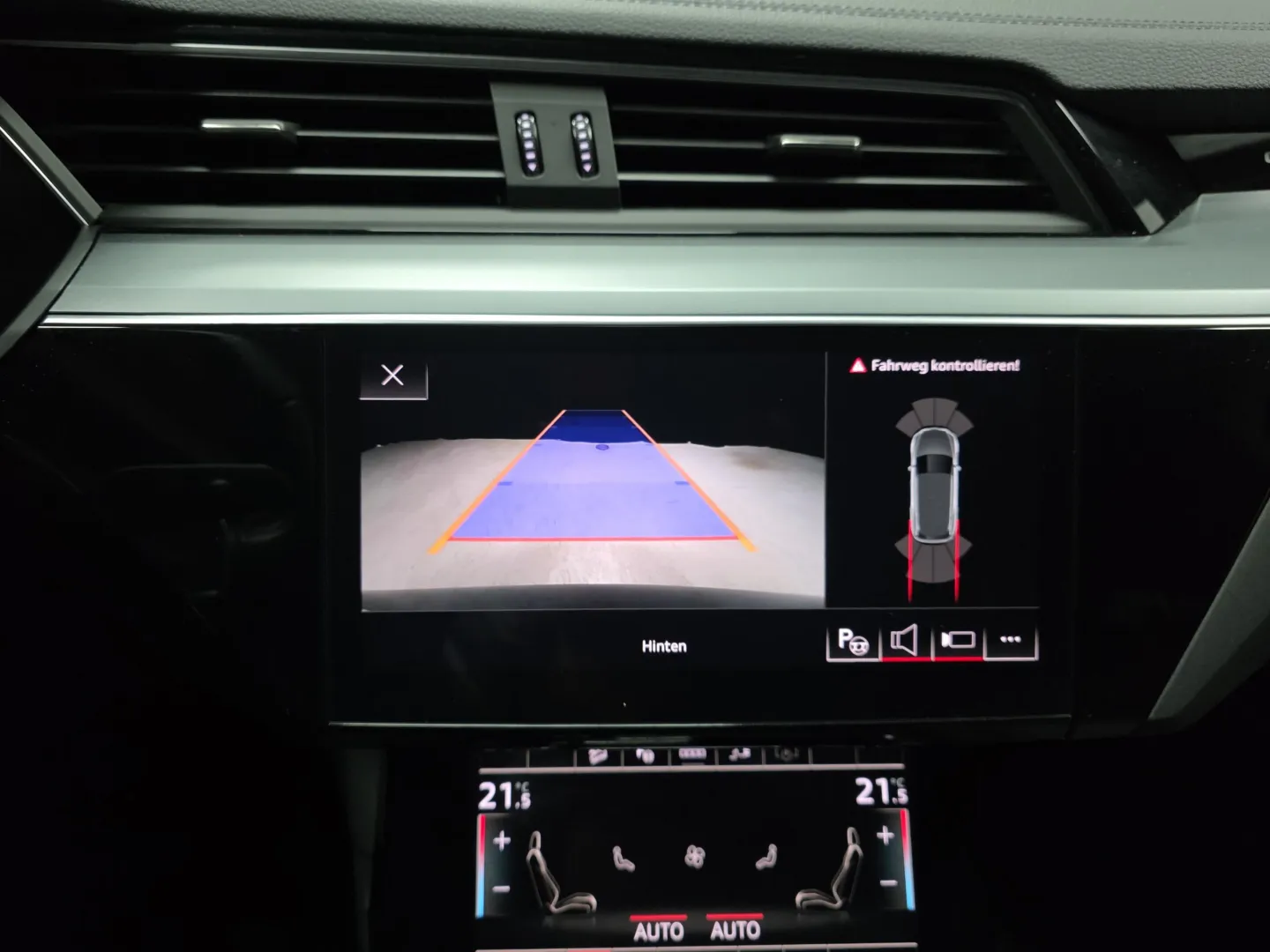 Autokuva 14 - ISL-988