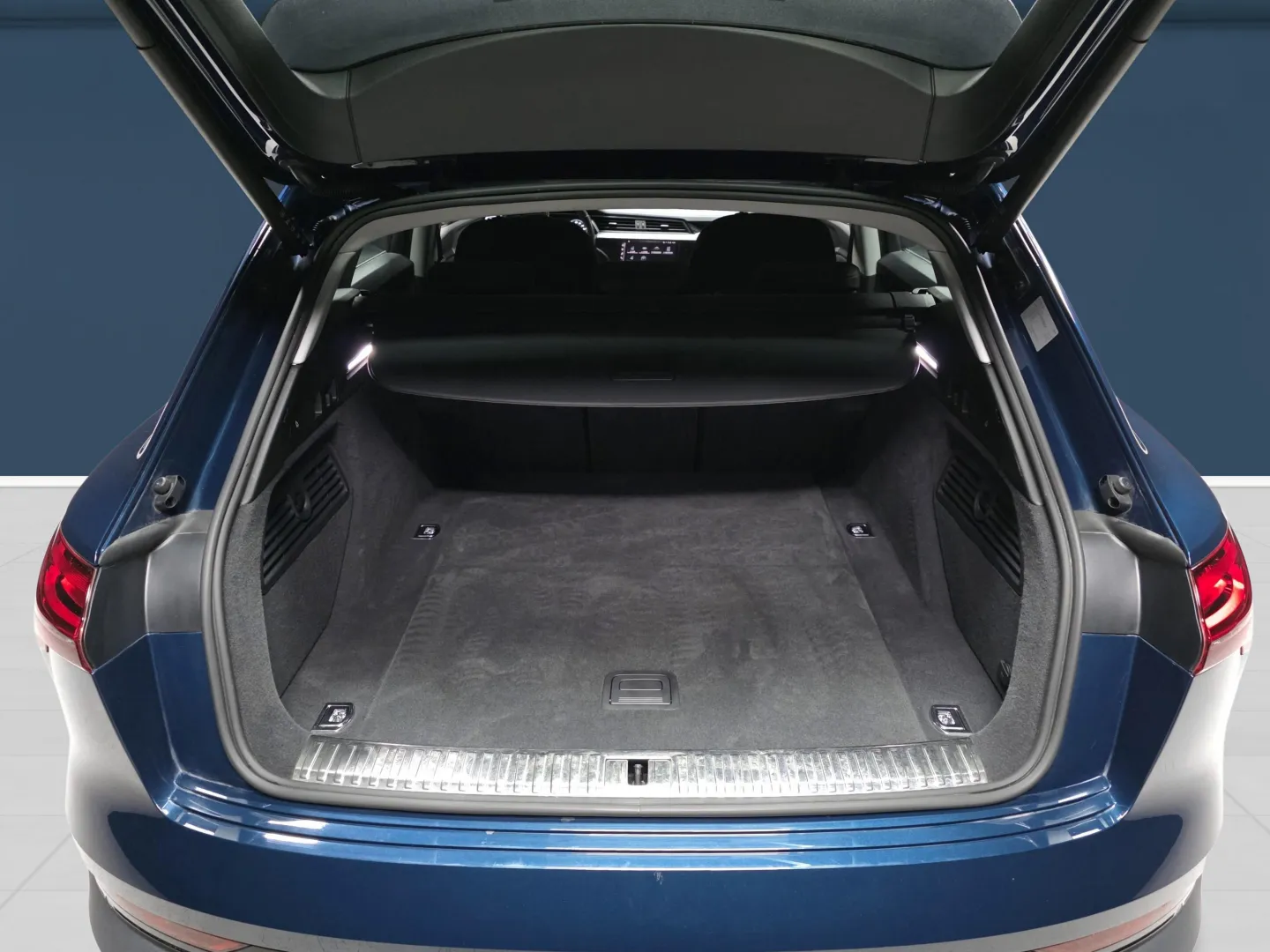 Autokuva 11 - ISL-988