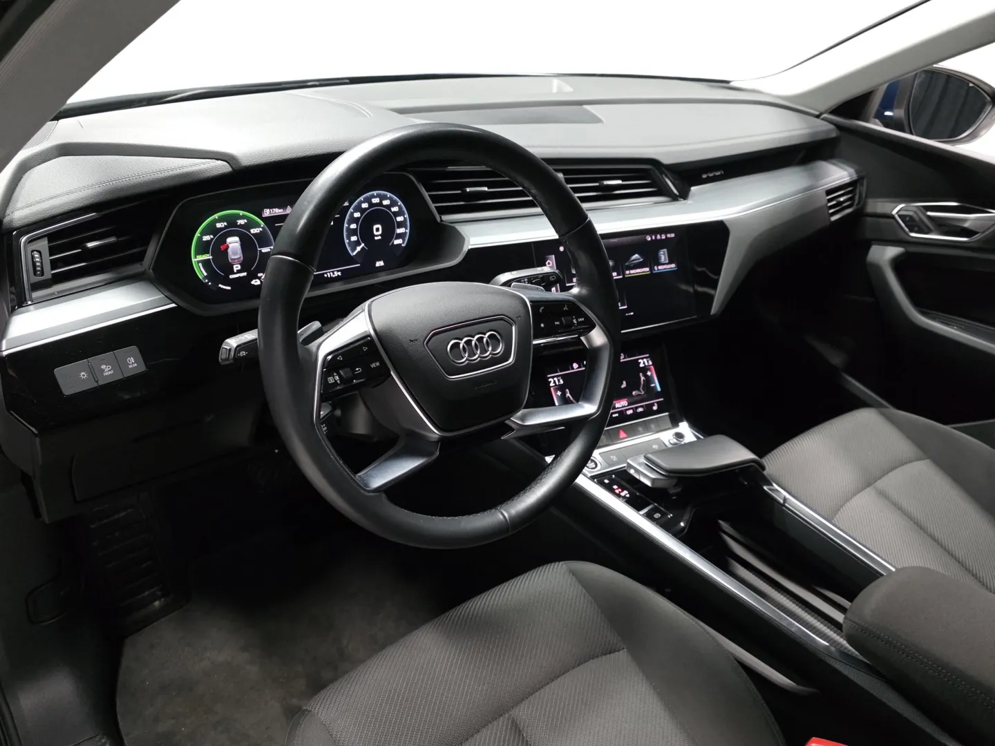 Autokuva 8 - ISL-988