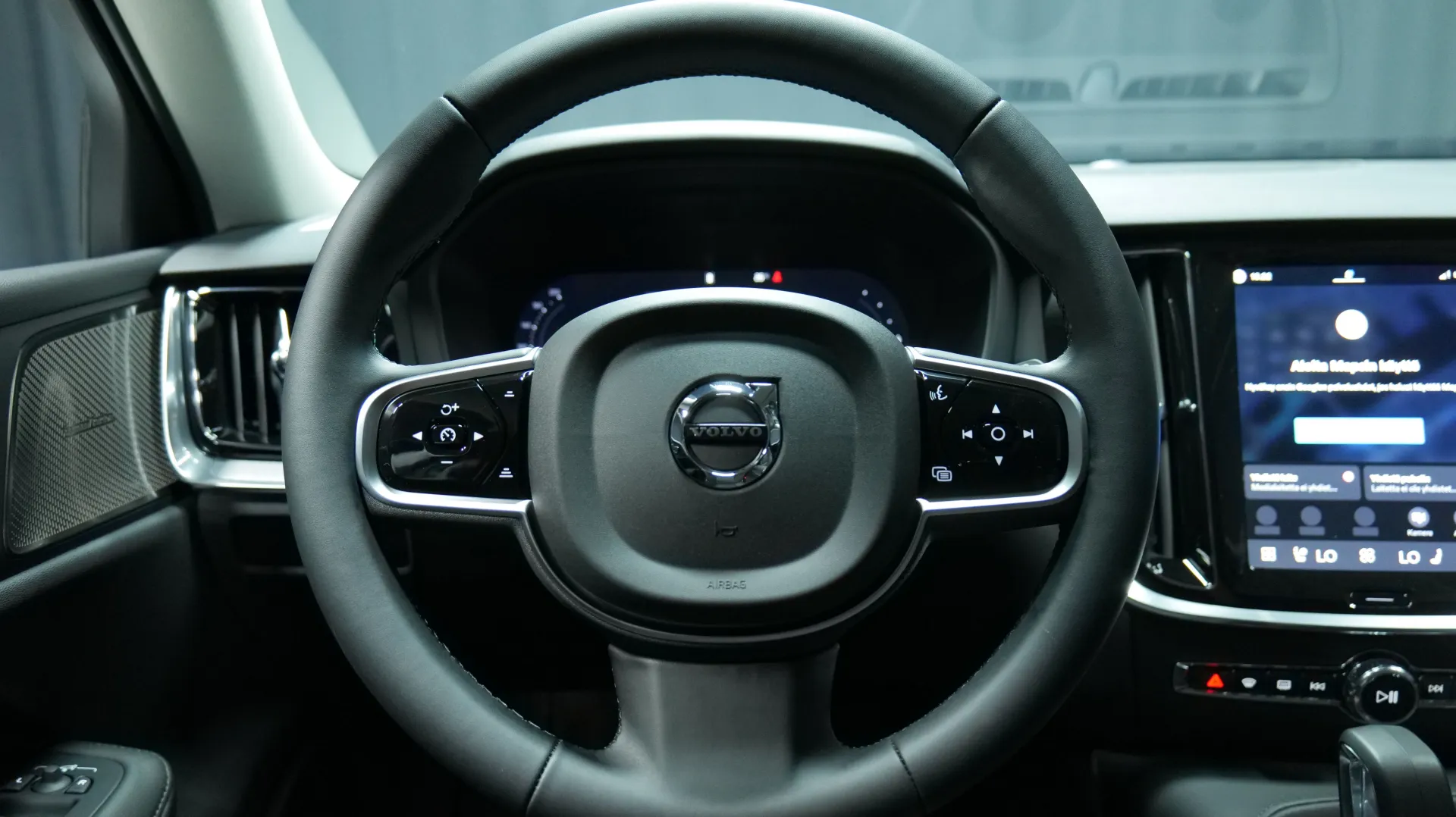 Autokuva 13 - ISM-351