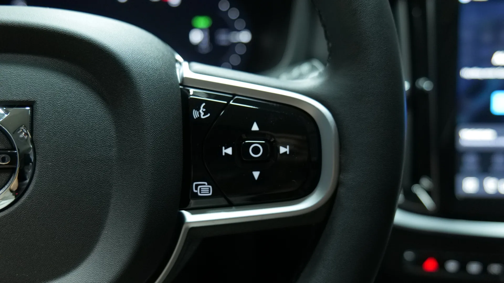 Autokuva 7 - ISM-351