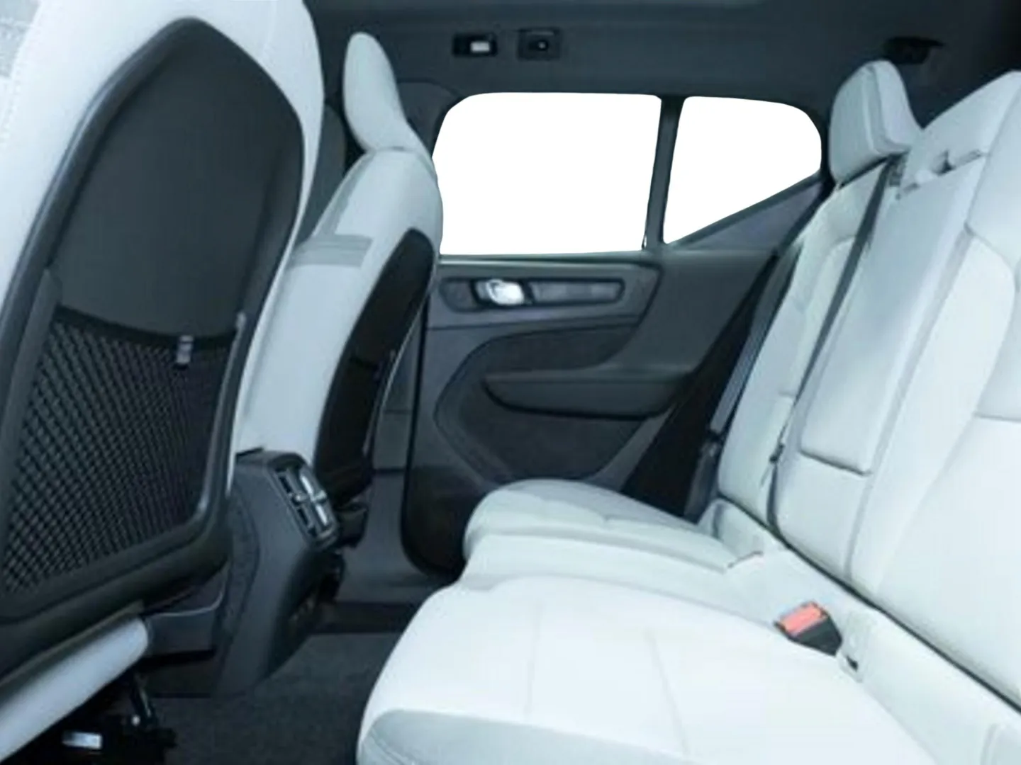 Autokuva 9 - ISN-651