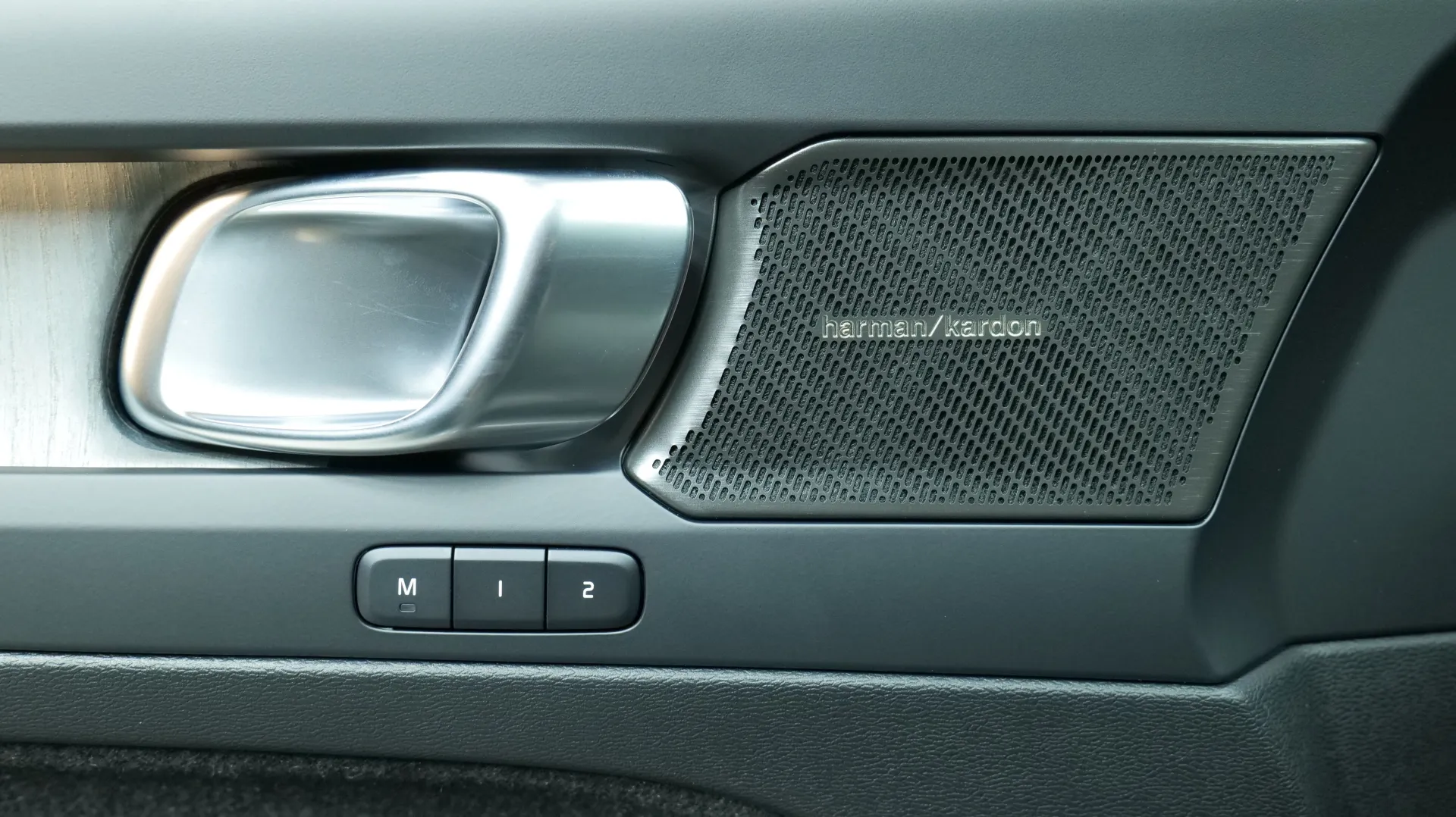 Autokuva 10 - ISN-651