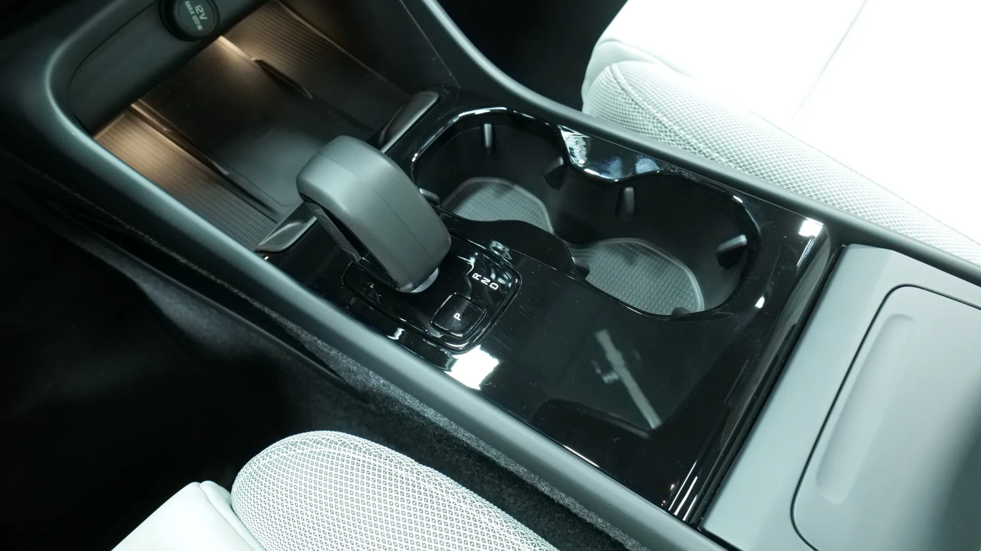 Autokuva 9 - ISN-651