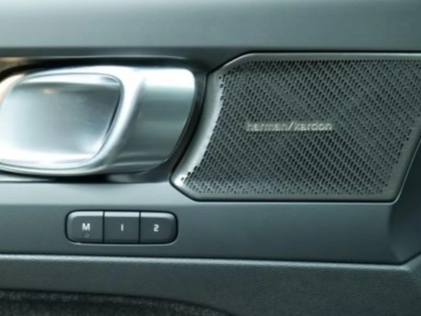 Autokuva 13 - ISN-651