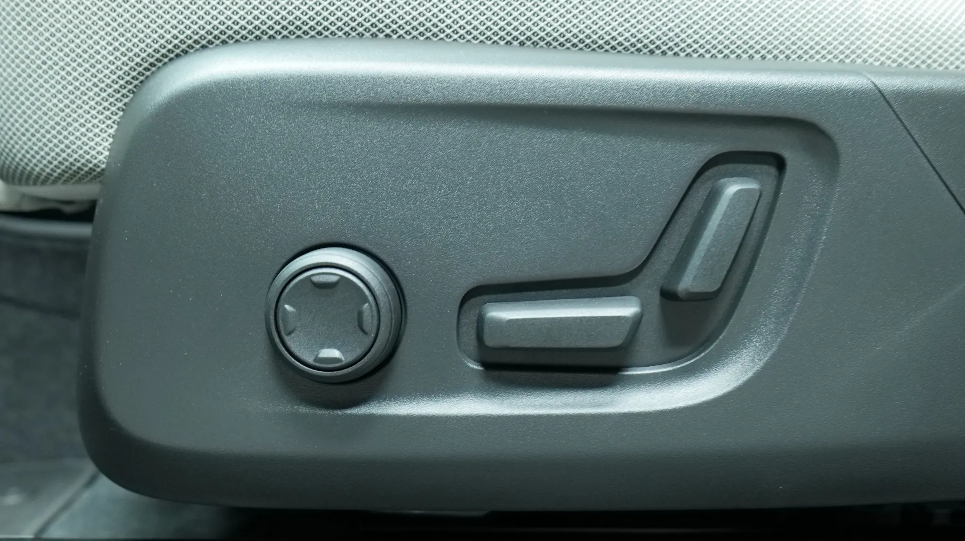 Autokuva 11 - ISN-651