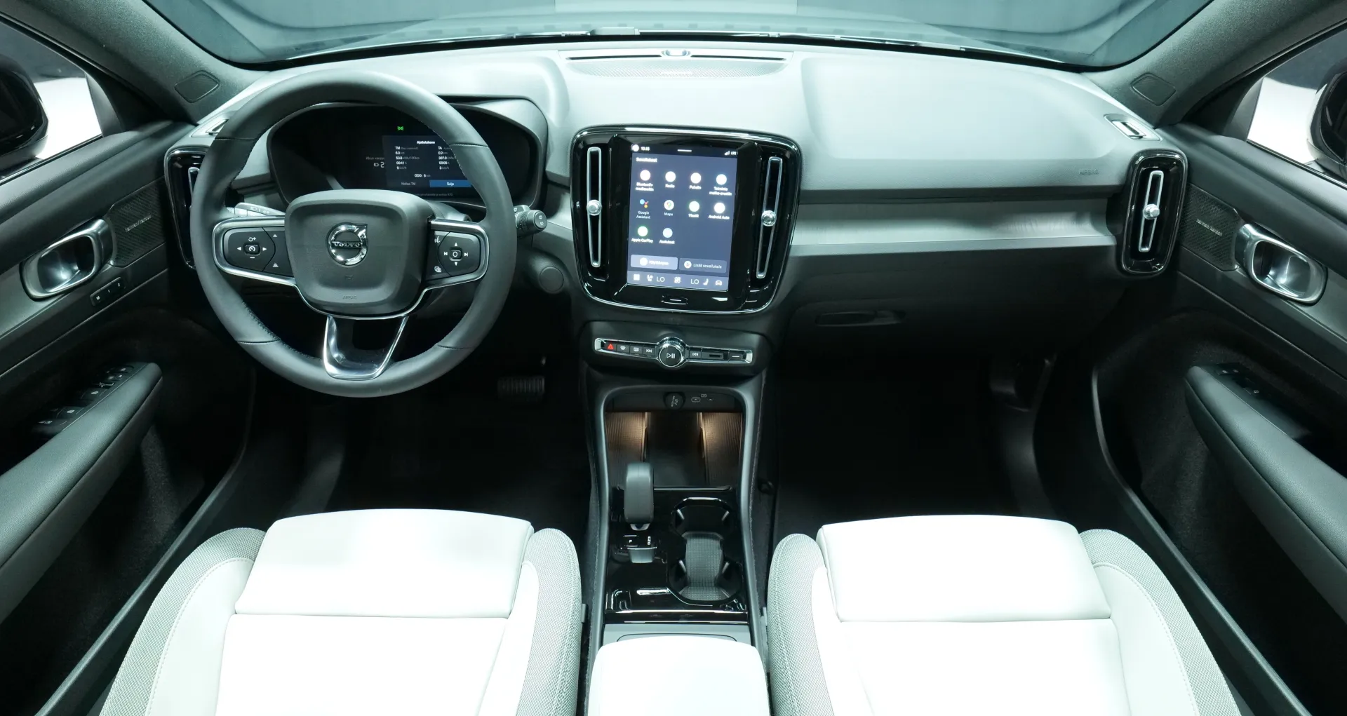 Autokuva 14 - ISN-651