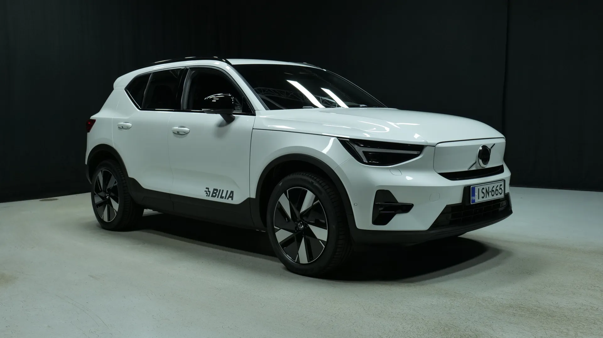 Autokuva 5 - ISN-665