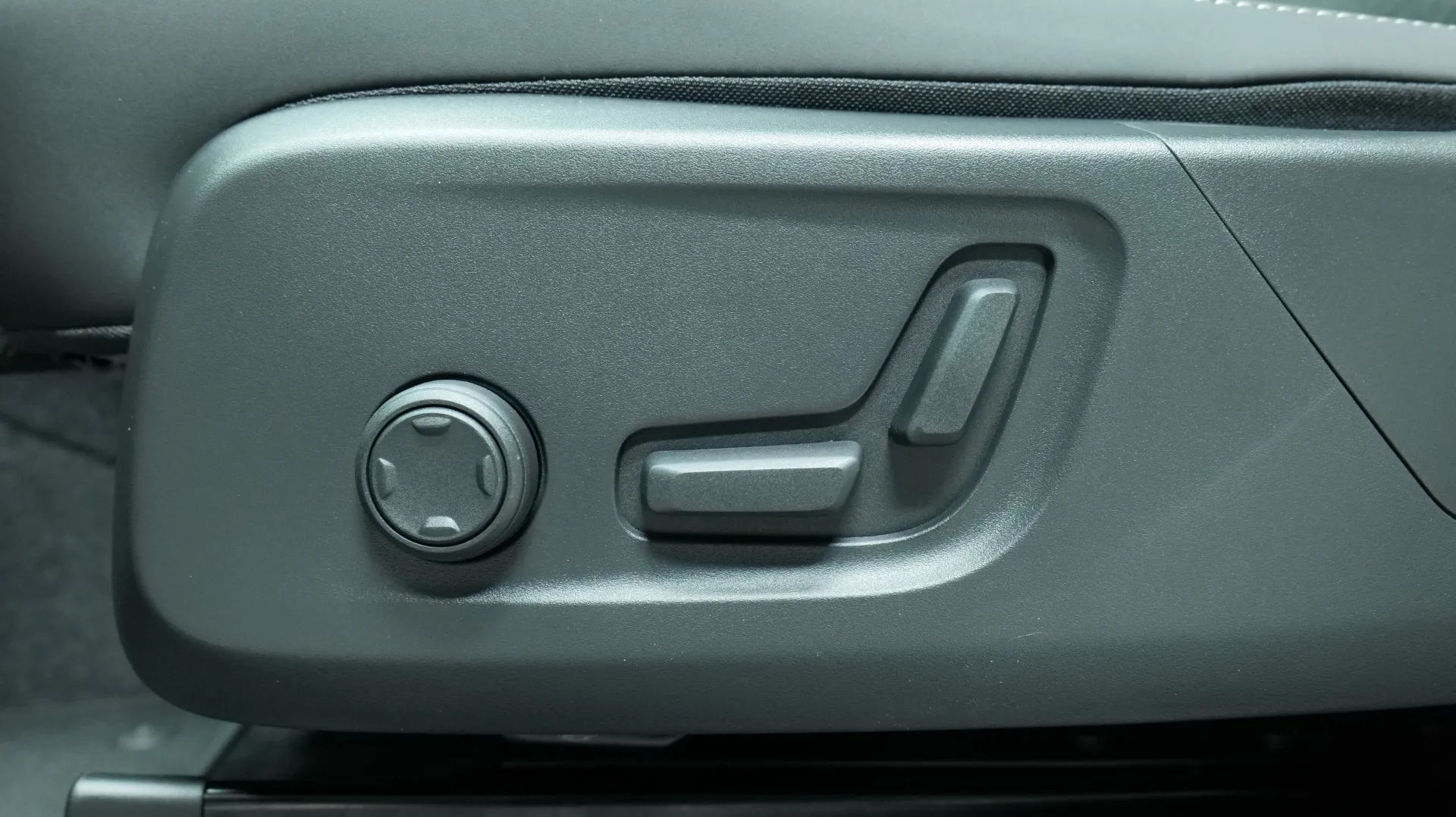 Autokuva 11 - ISN-665