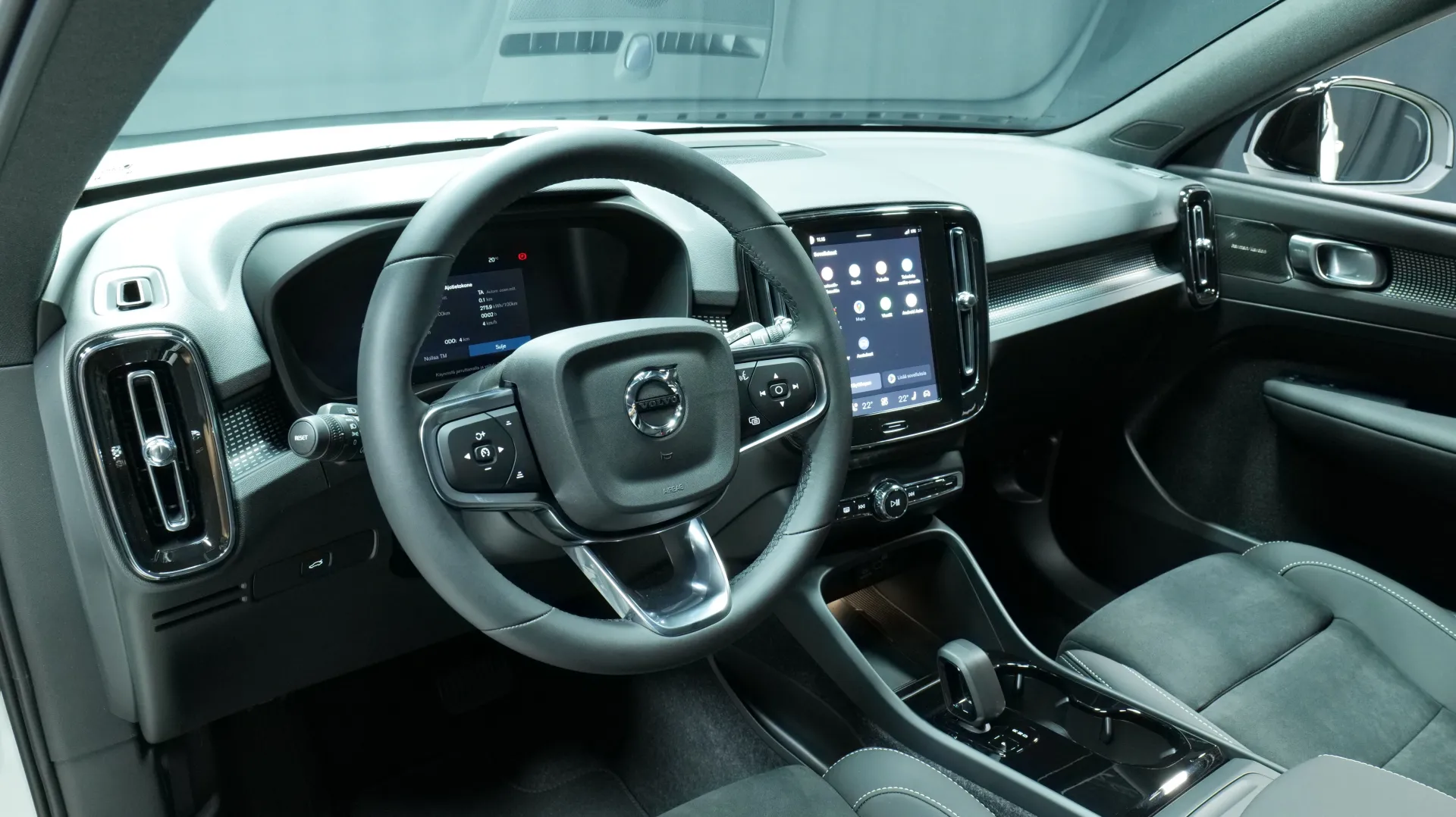 Autokuva 13 - ISN-665