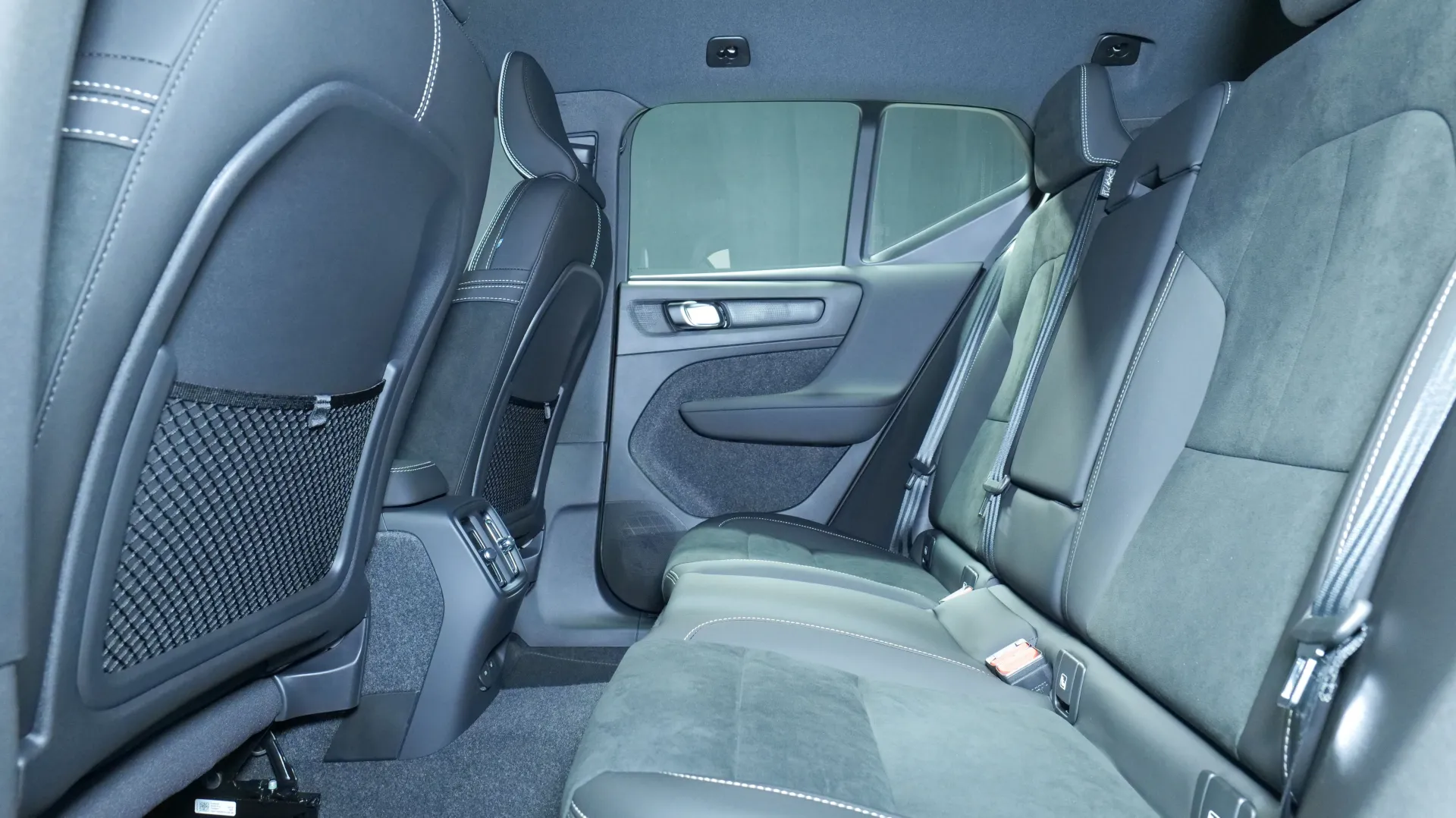 Autokuva 16 - ISN-665