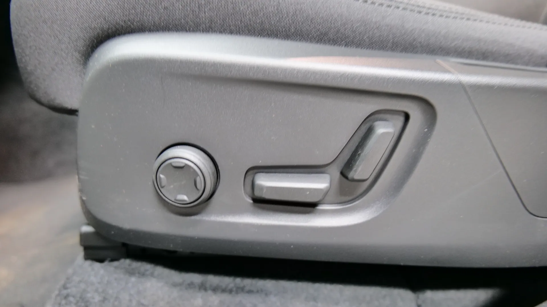 Autokuva 19 - ISN-686