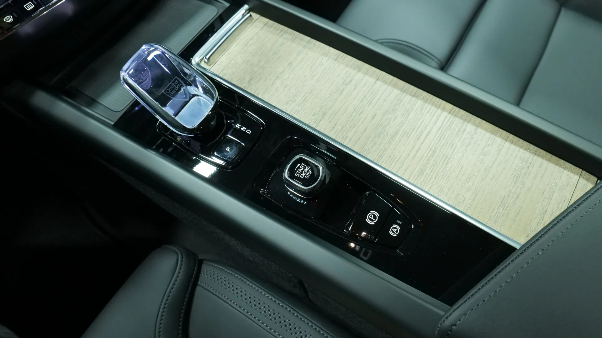 Autokuva 9 - ISN-919