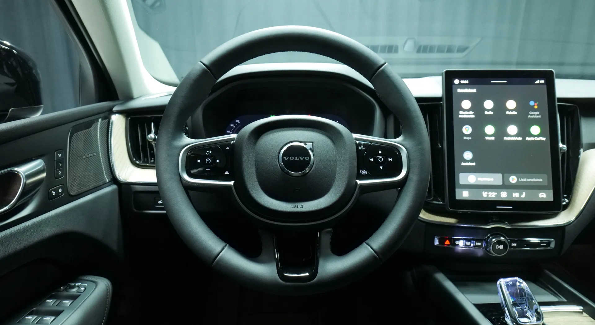 Autokuva 15 - ISN-919