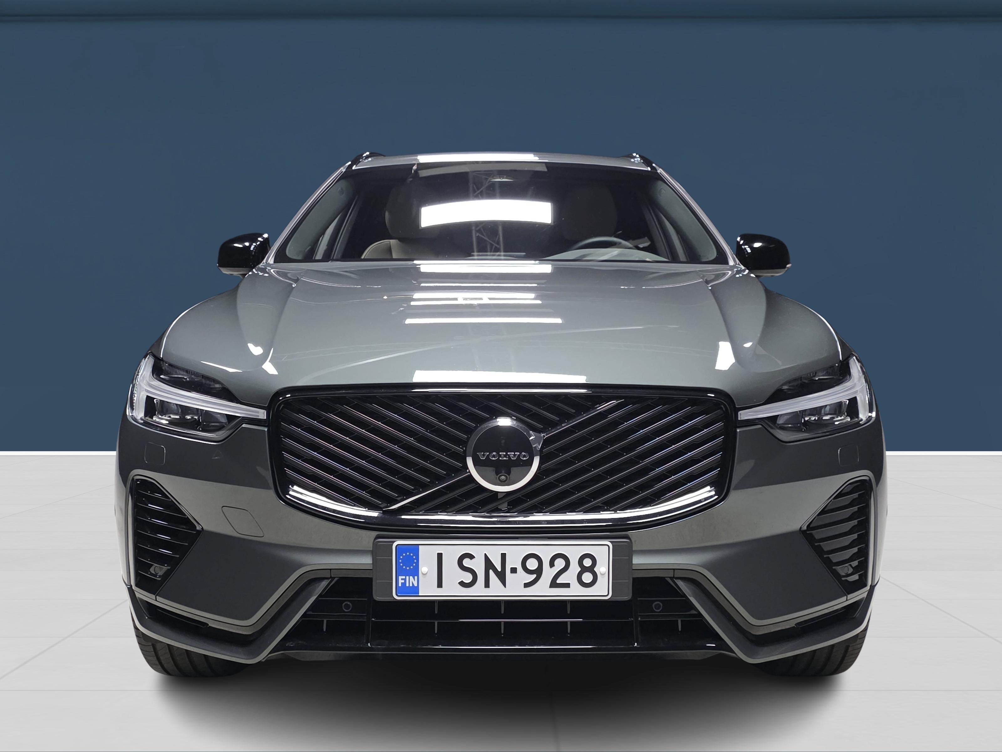 Volvo XC60 T6 AWD Long Range Plus Dark 2026, kuva 2/18