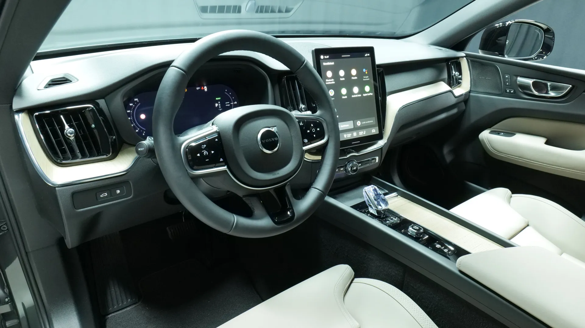 Autokuva 13 - ISN-928