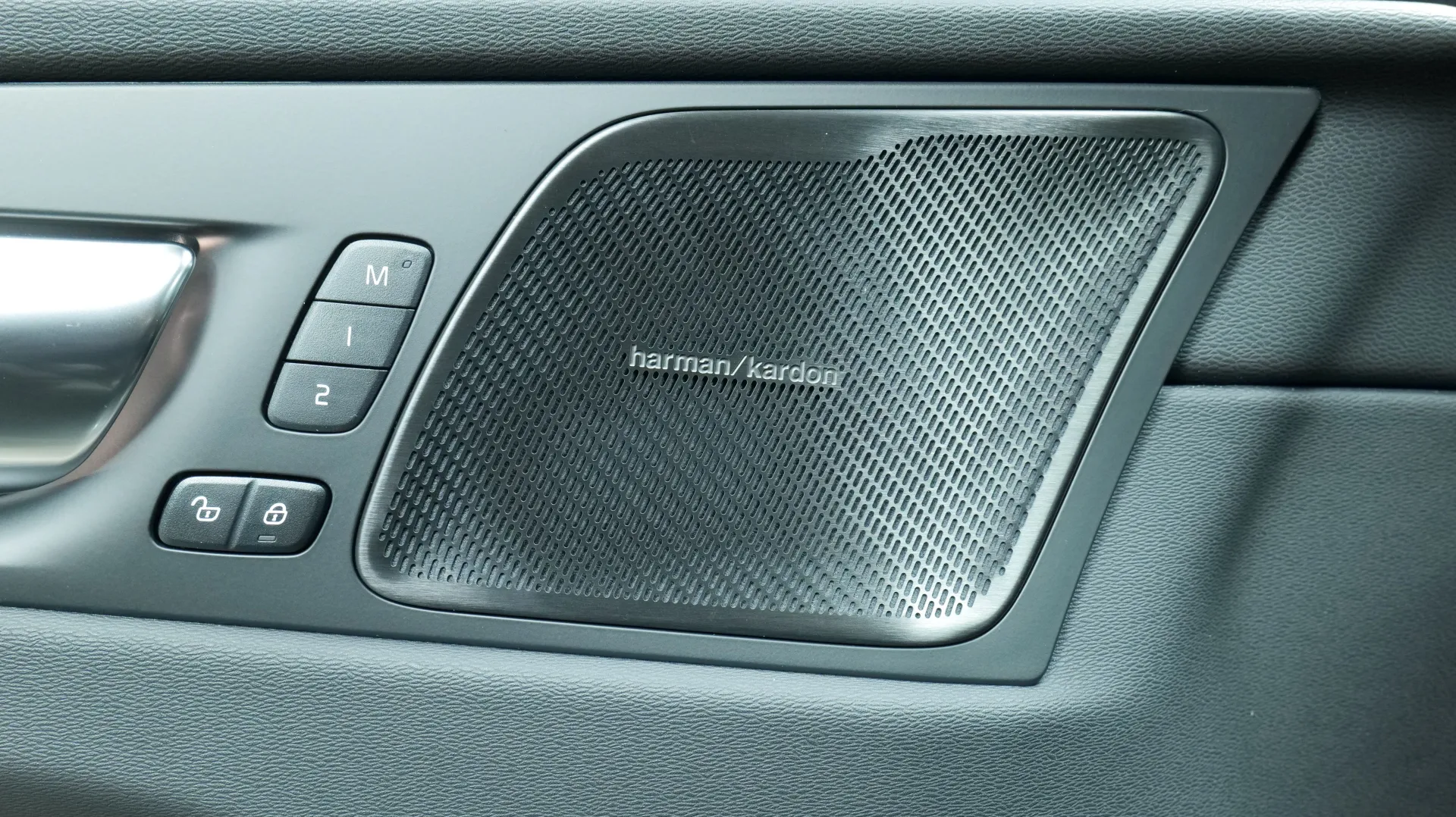 Autokuva 10 - ISN-928