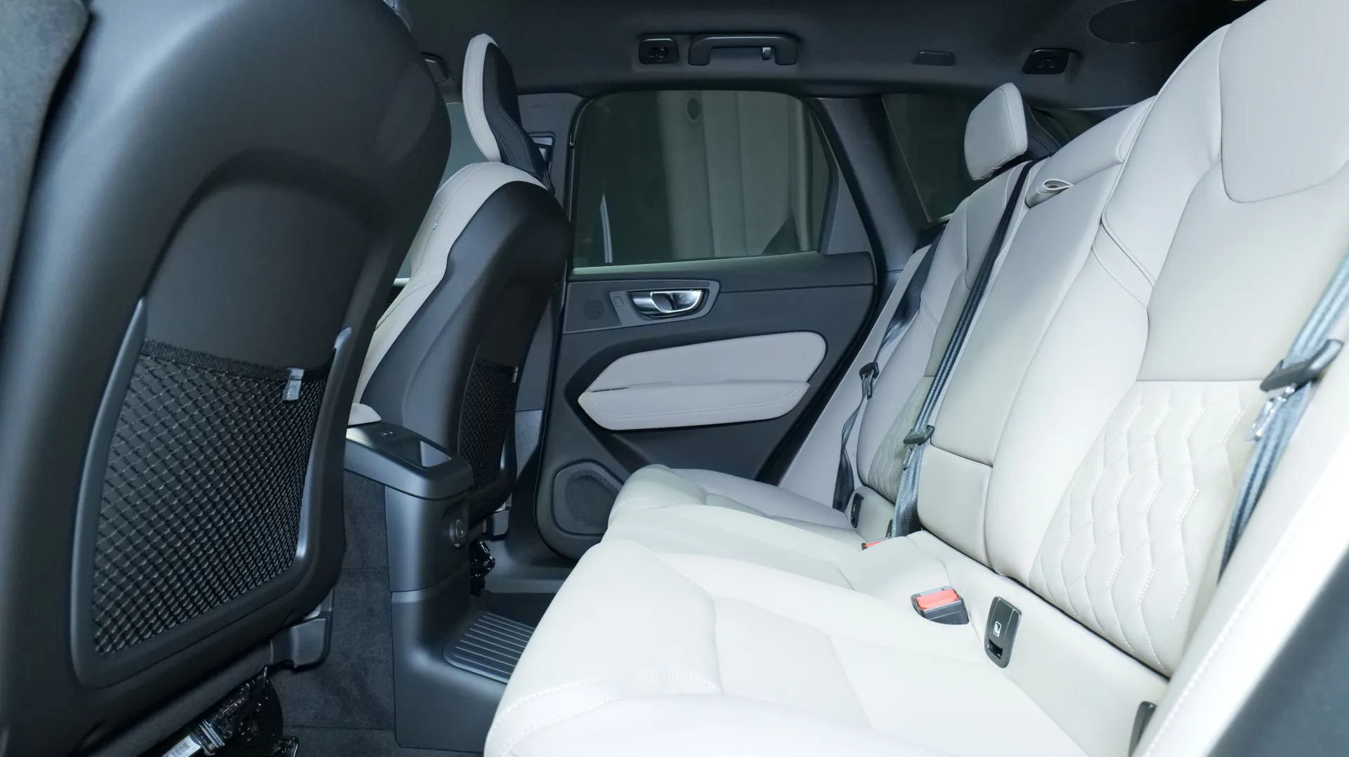 Autokuva 16 - ISN-934