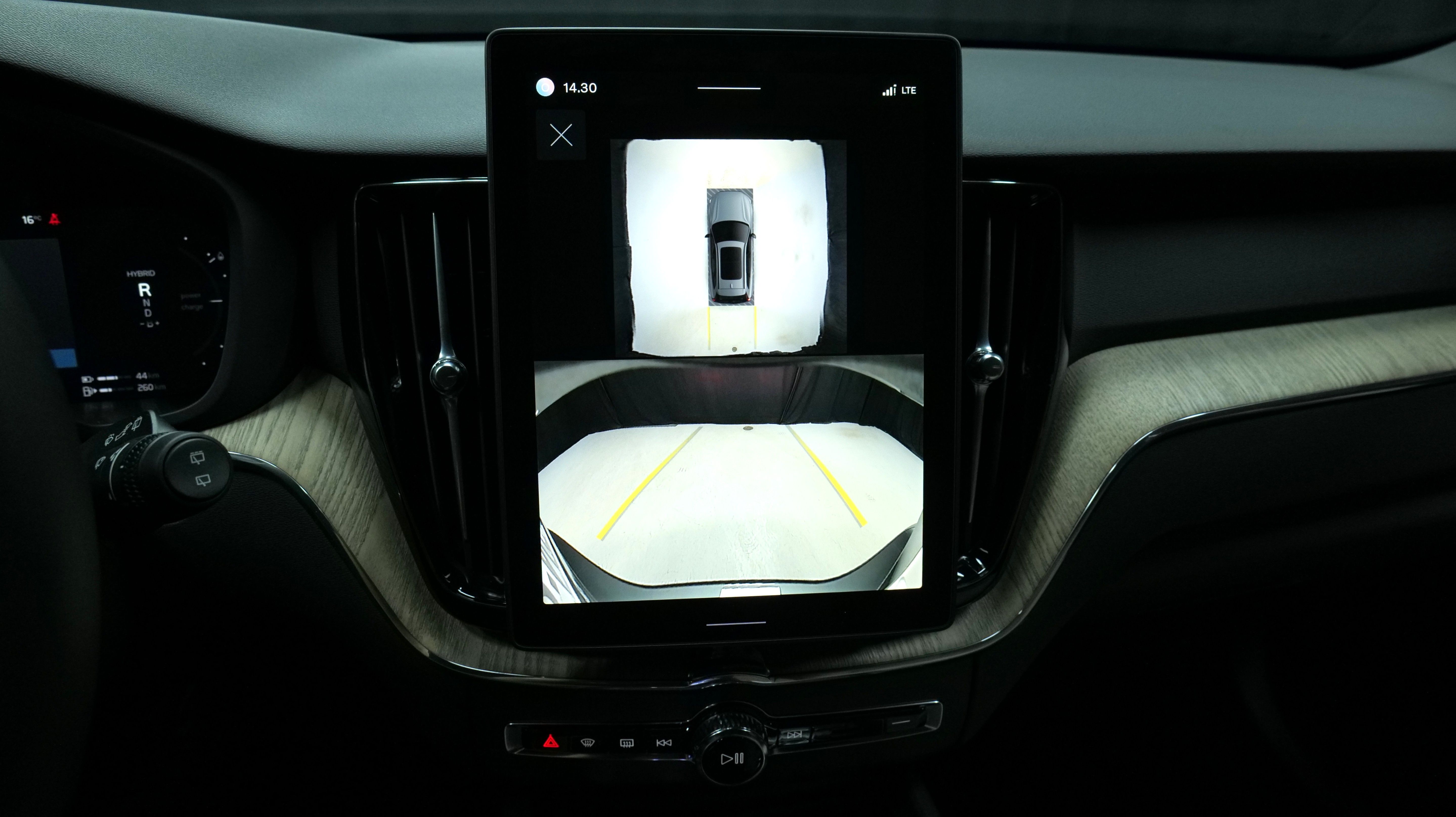 Volvo XC60 T6 AWD Long Range Plus Dark 2026, kuva 7/18