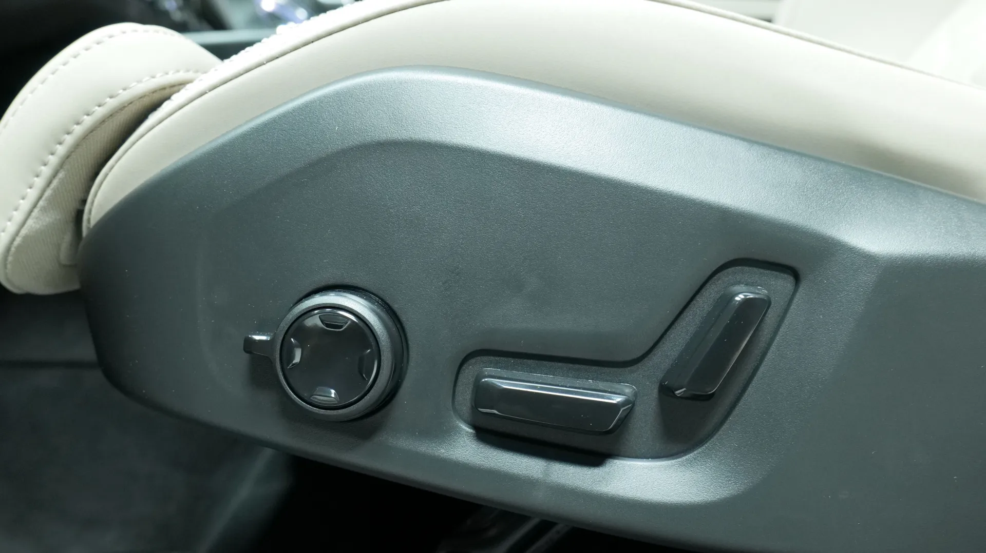 Autokuva 11 - ISN-934