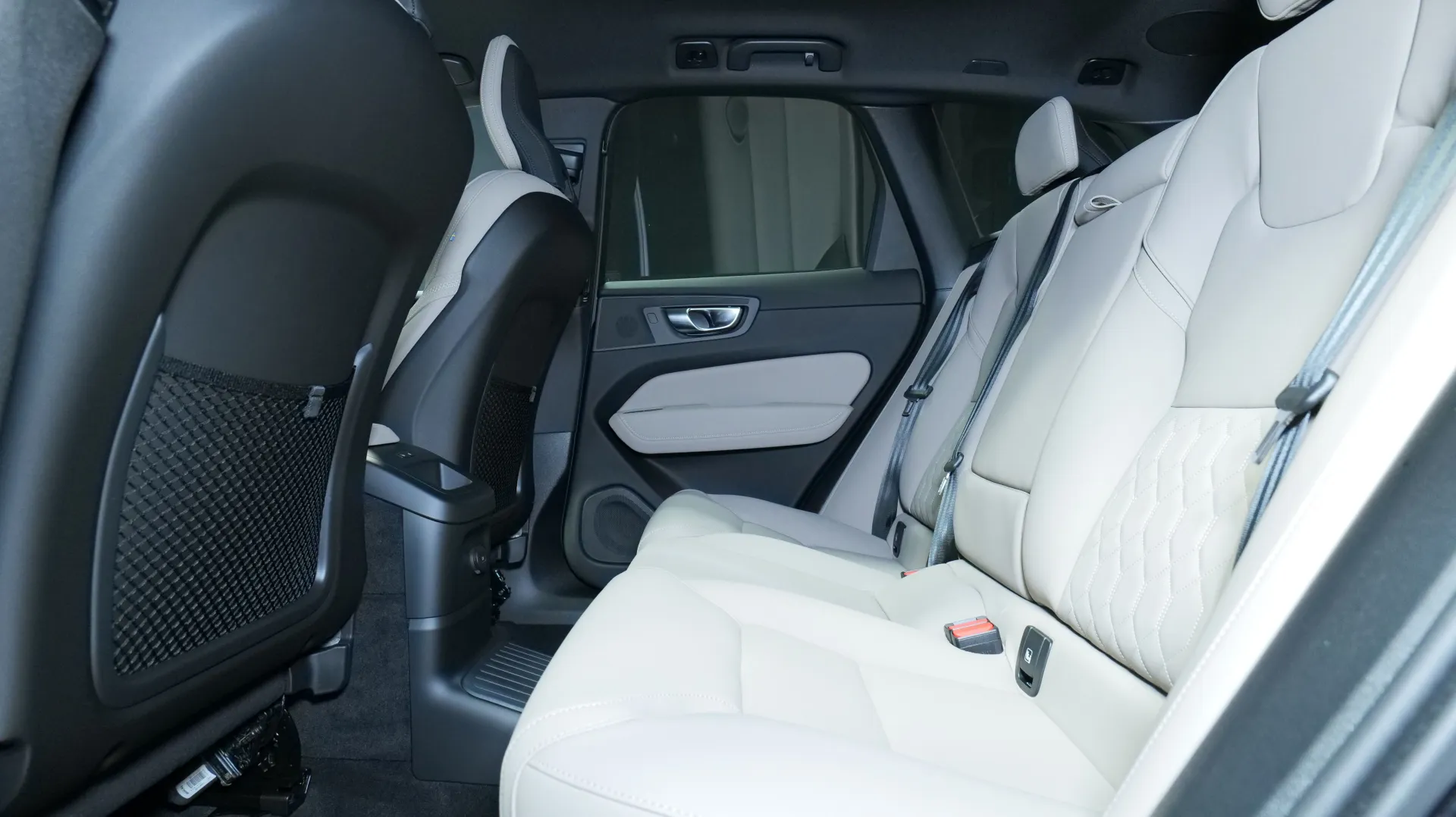 Autokuva 16 - ISN-935