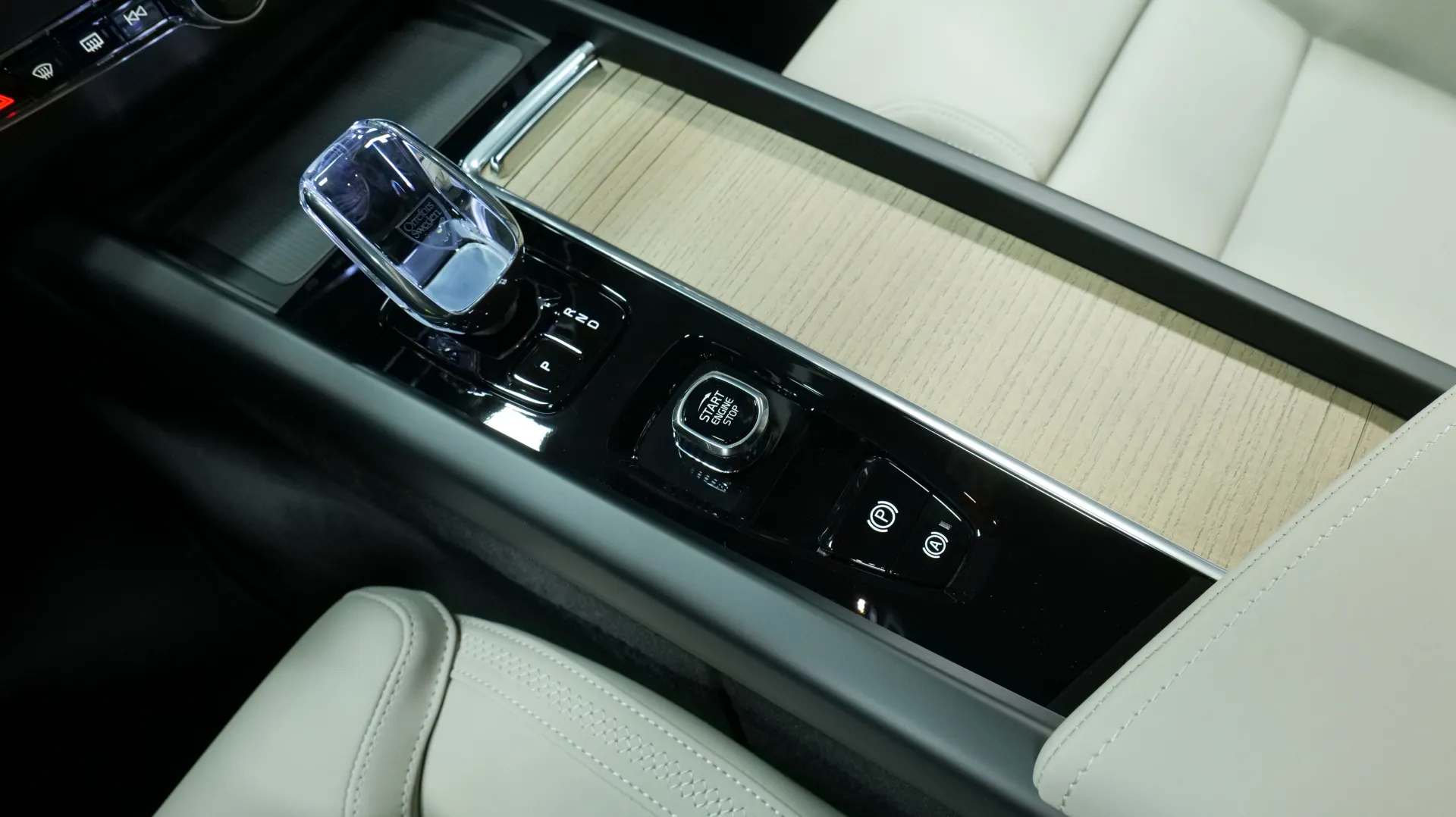 Autokuva 9 - ISN-935