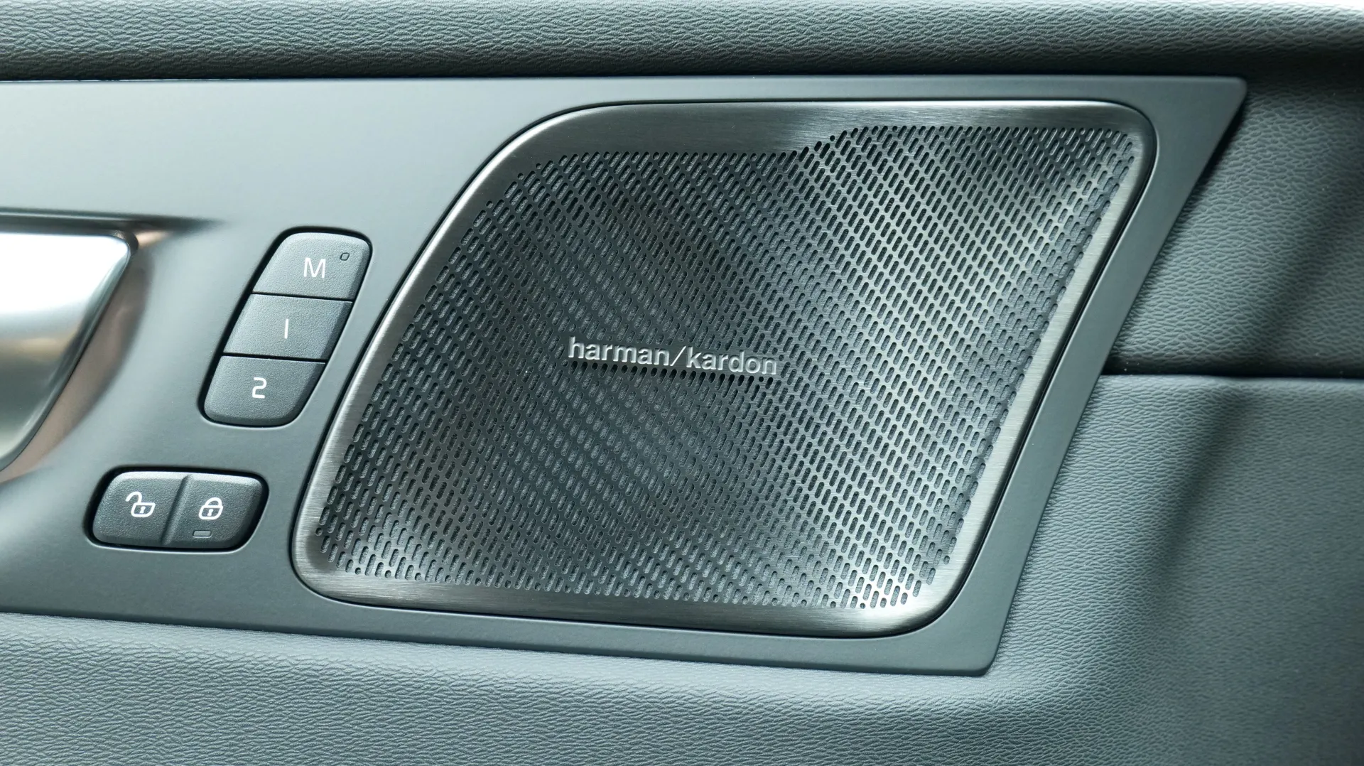 Autokuva 10 - ISN-935