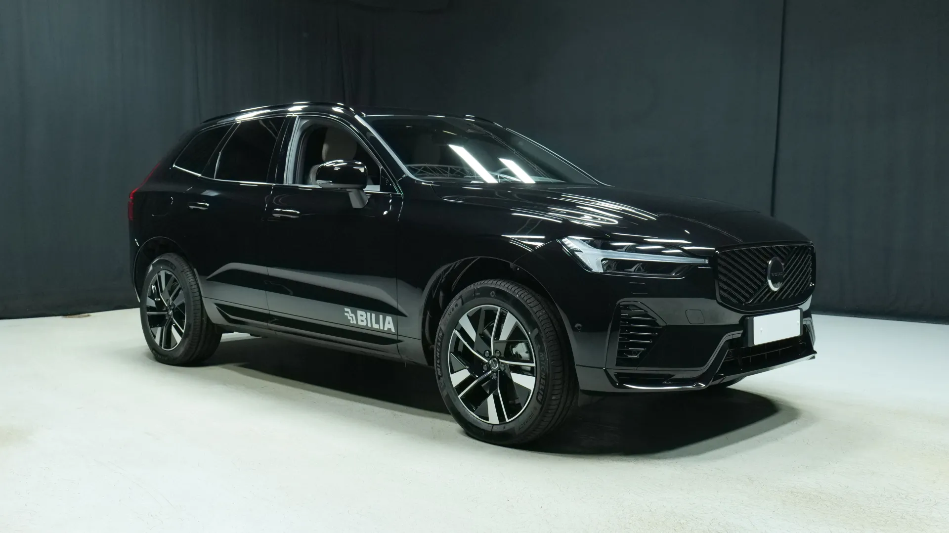 Autokuva 5 - ISN-935