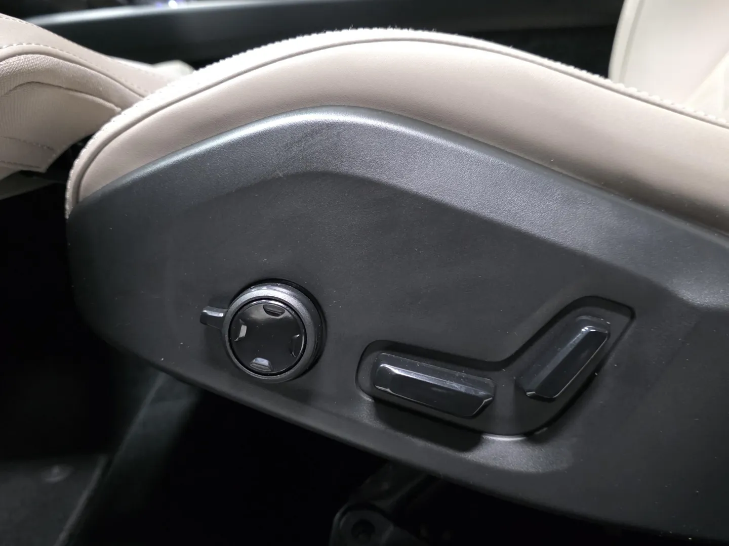 Autokuva 17 - ISP-925