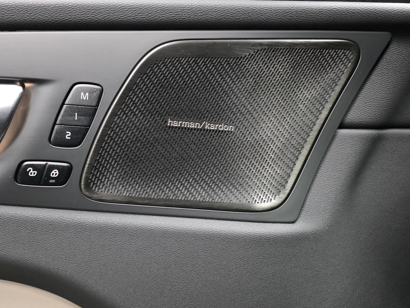 Autokuva 16 - ISP-925