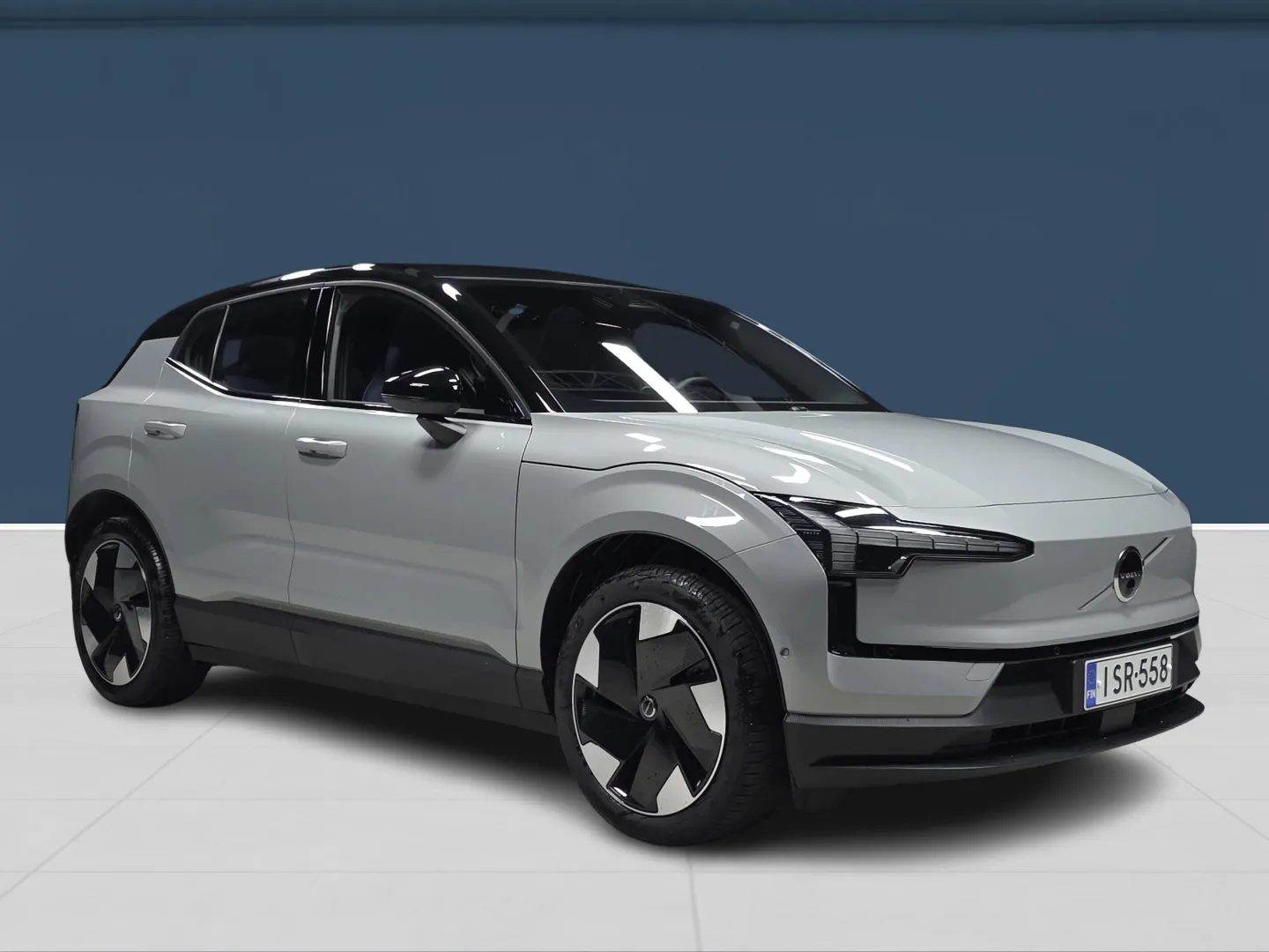 Autokuva 3 - ISR-558