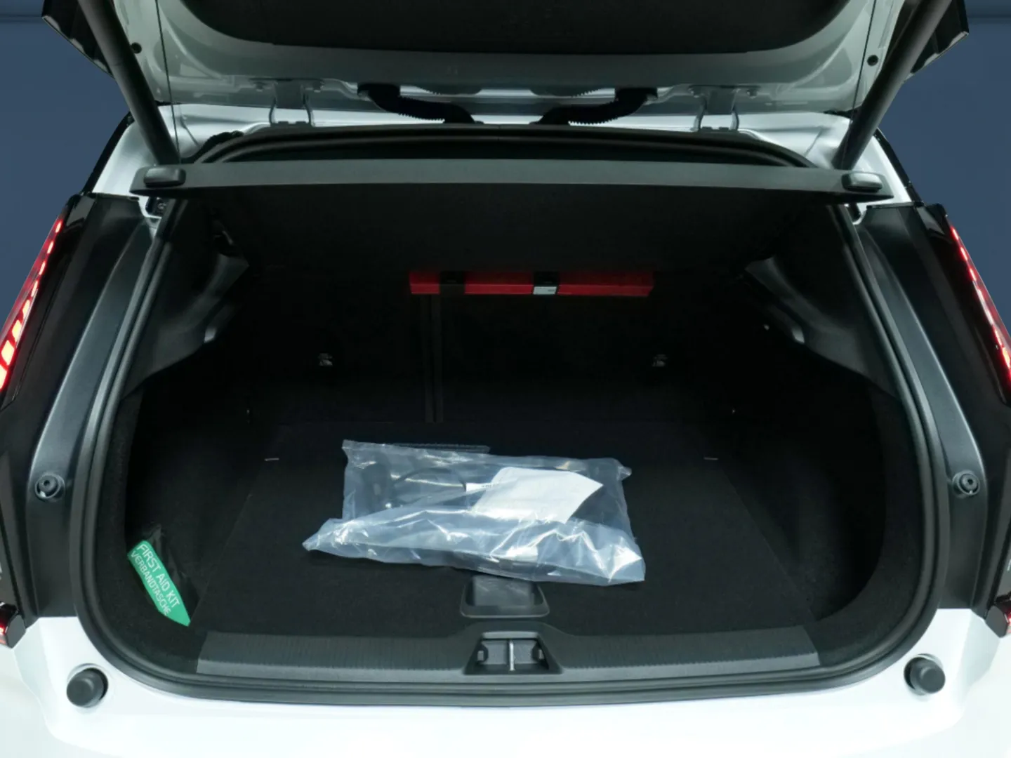 Autokuva 11 - ISR-572