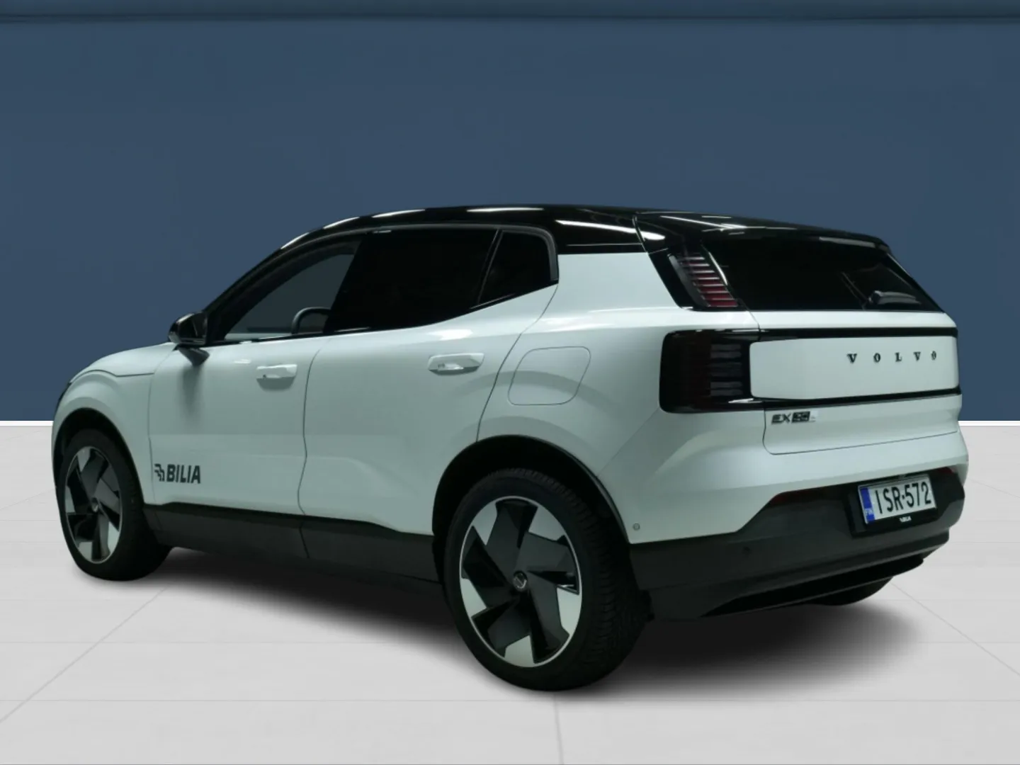 Autokuva 6 - ISR-572