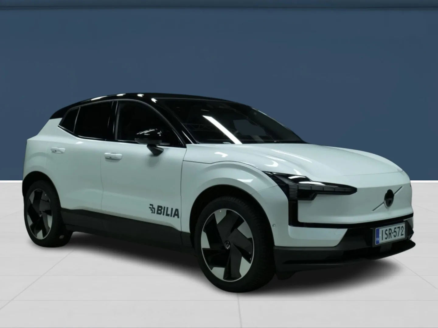 Autokuva 3 - ISR-572